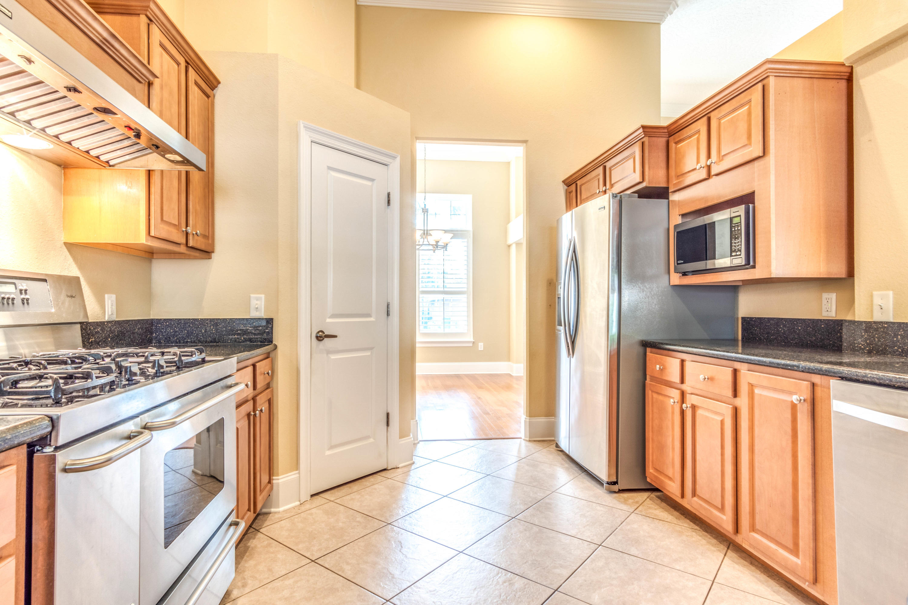 CHARDONNAY ESTATES - Residential