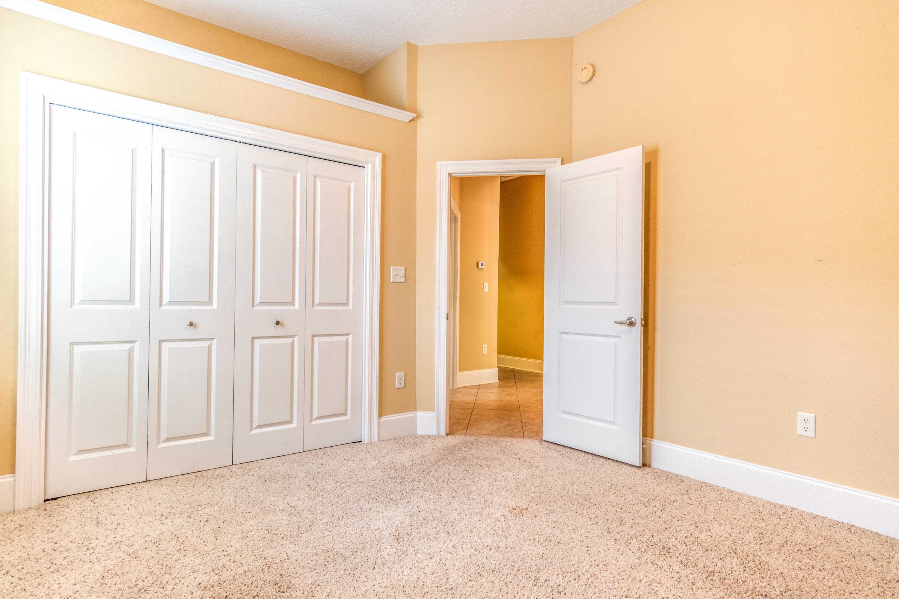 CHARDONNAY ESTATES - Residential