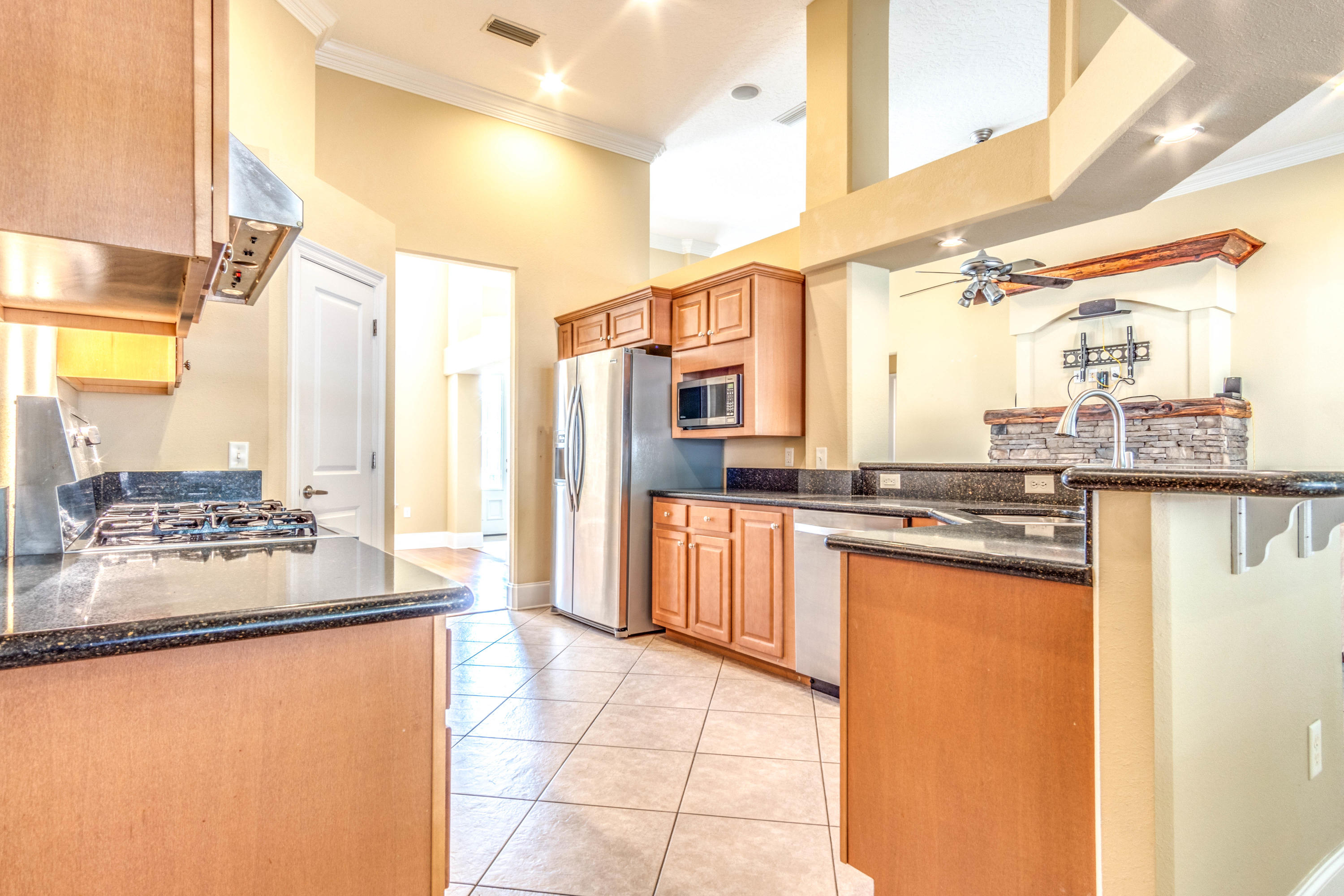 CHARDONNAY ESTATES - Residential