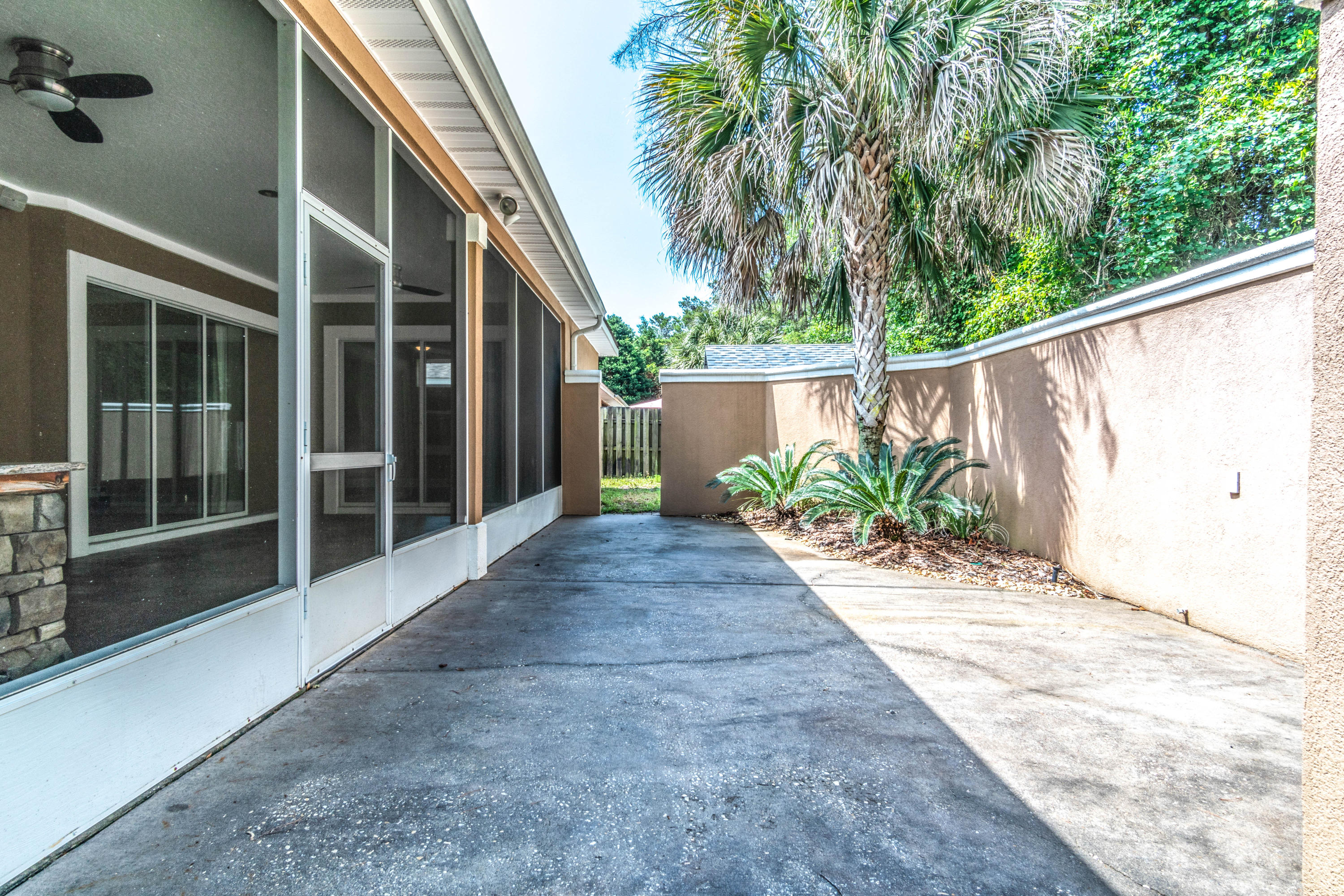 CHARDONNAY ESTATES - Residential