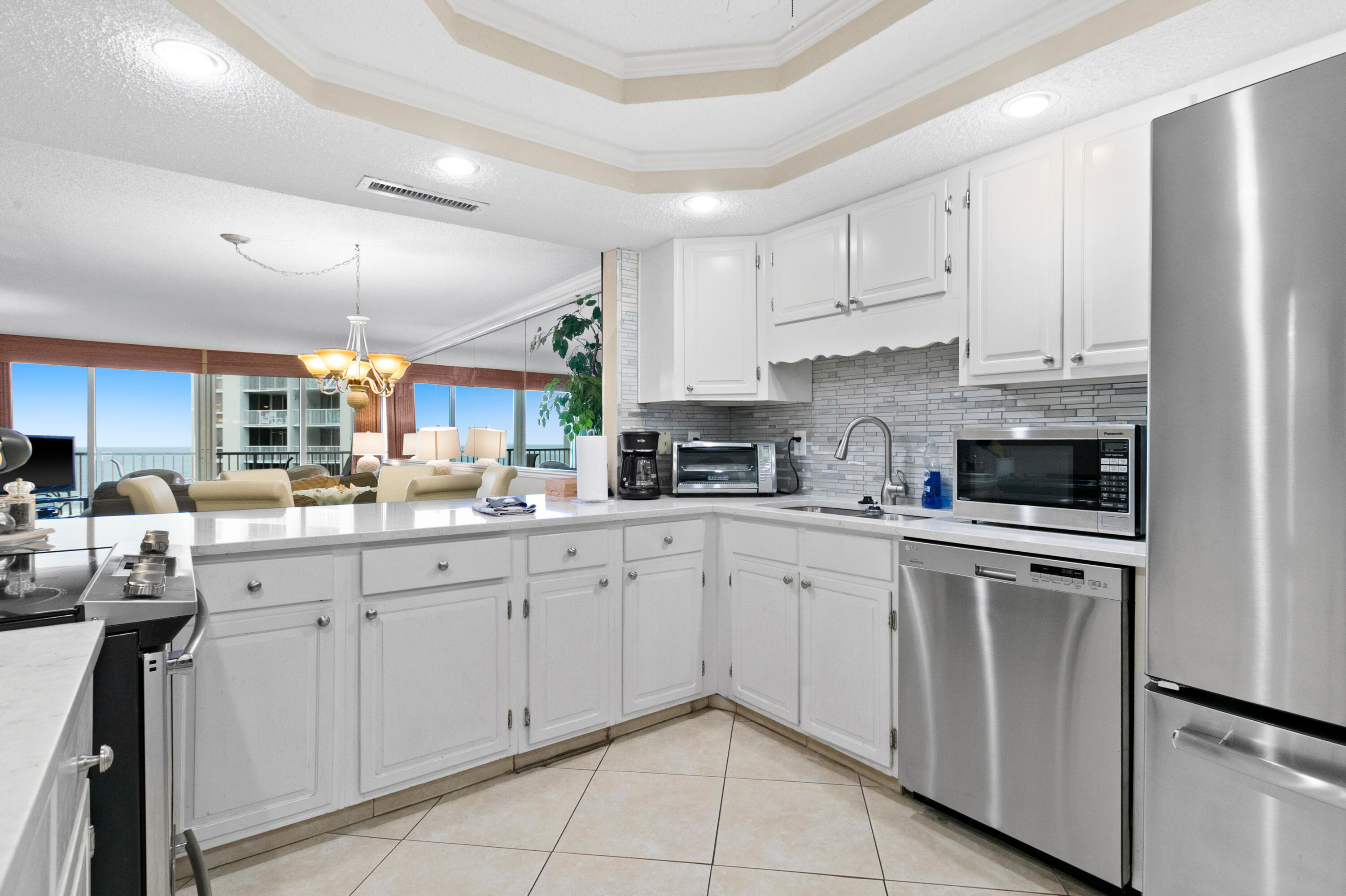 SHORELINE TOWERS 1 - Residential