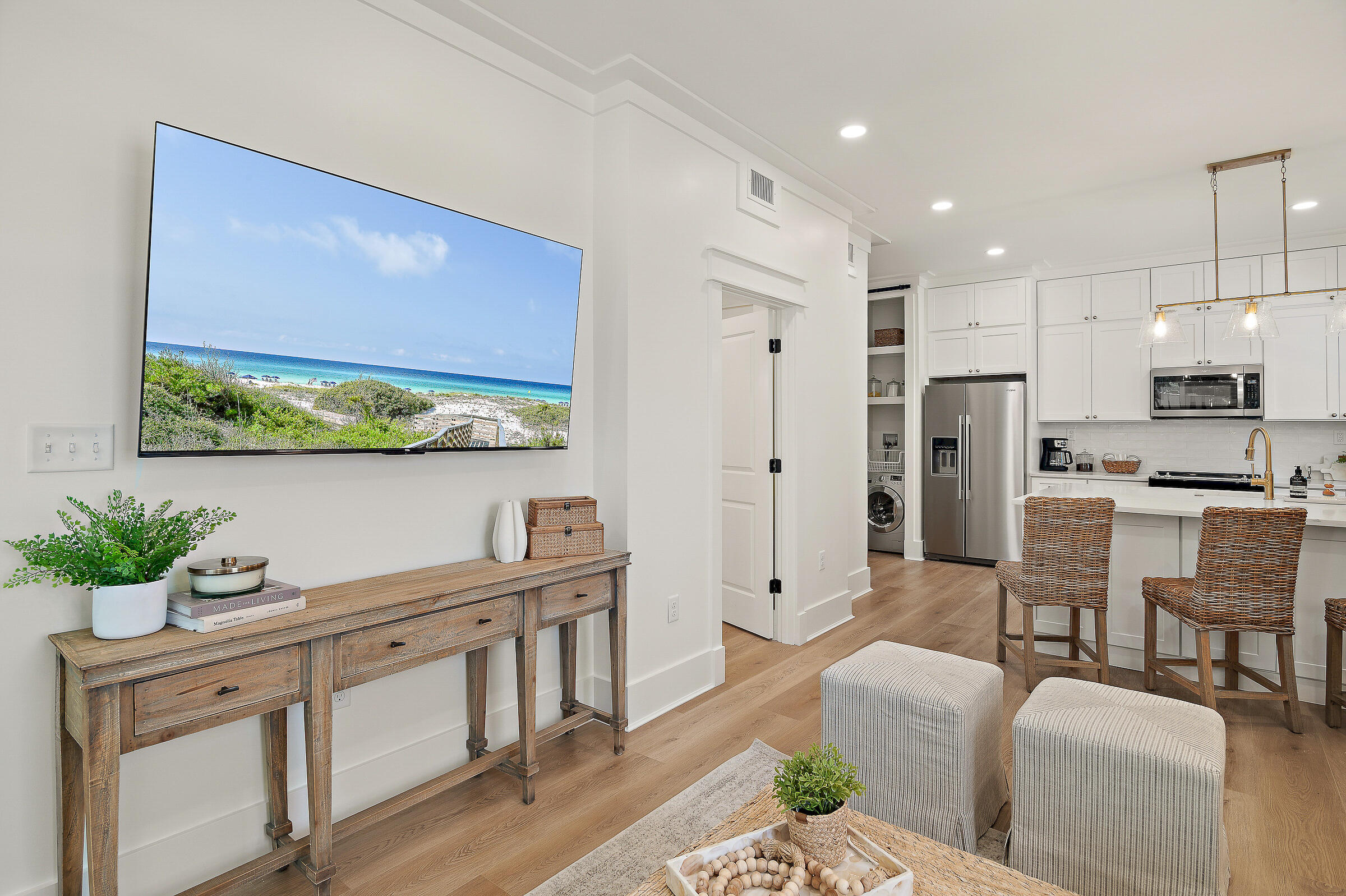 COTTAGES AT EASTERN LAKE - Residential Lease