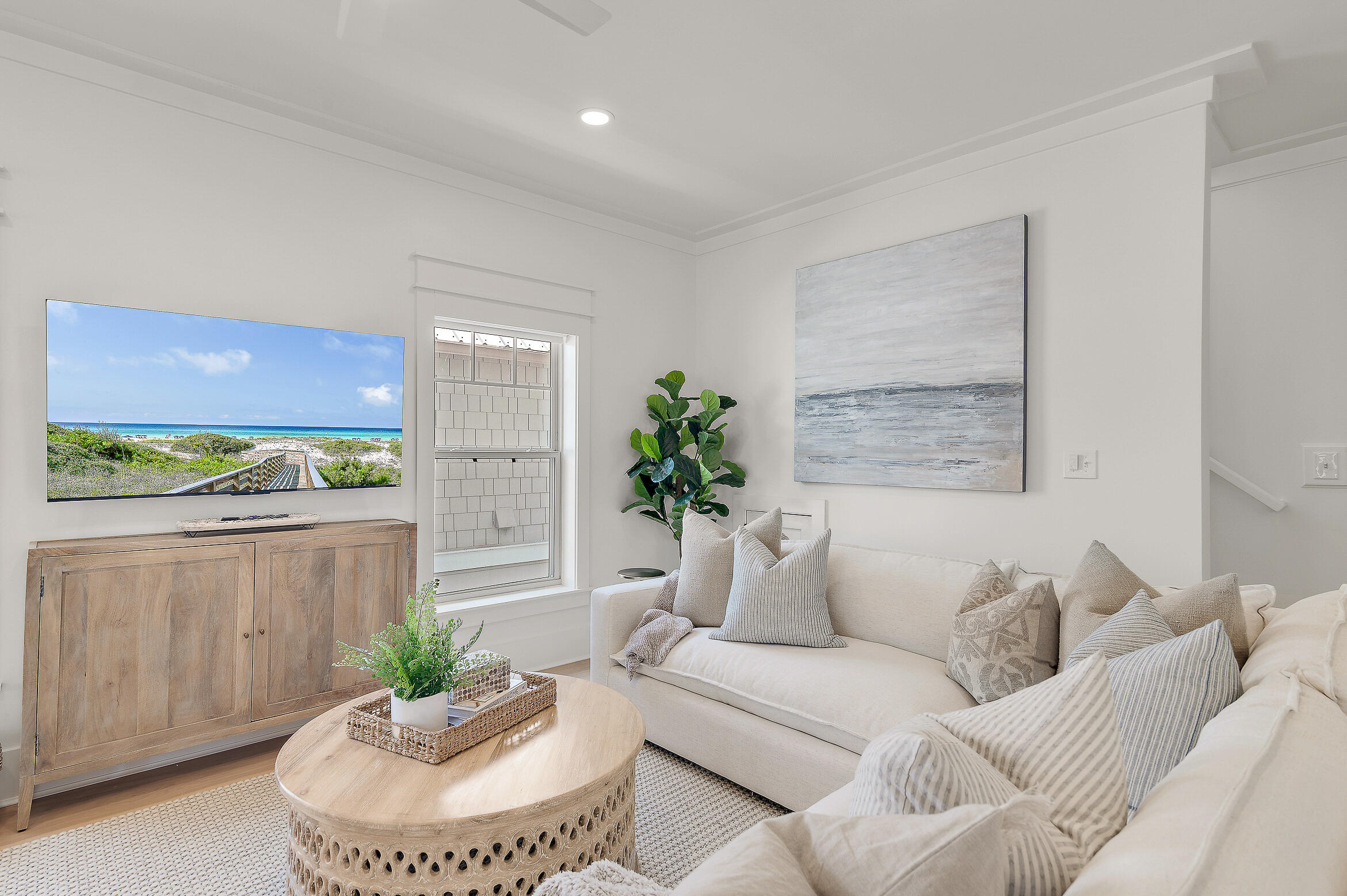 COTTAGES AT EASTERN LAKE - Residential Lease