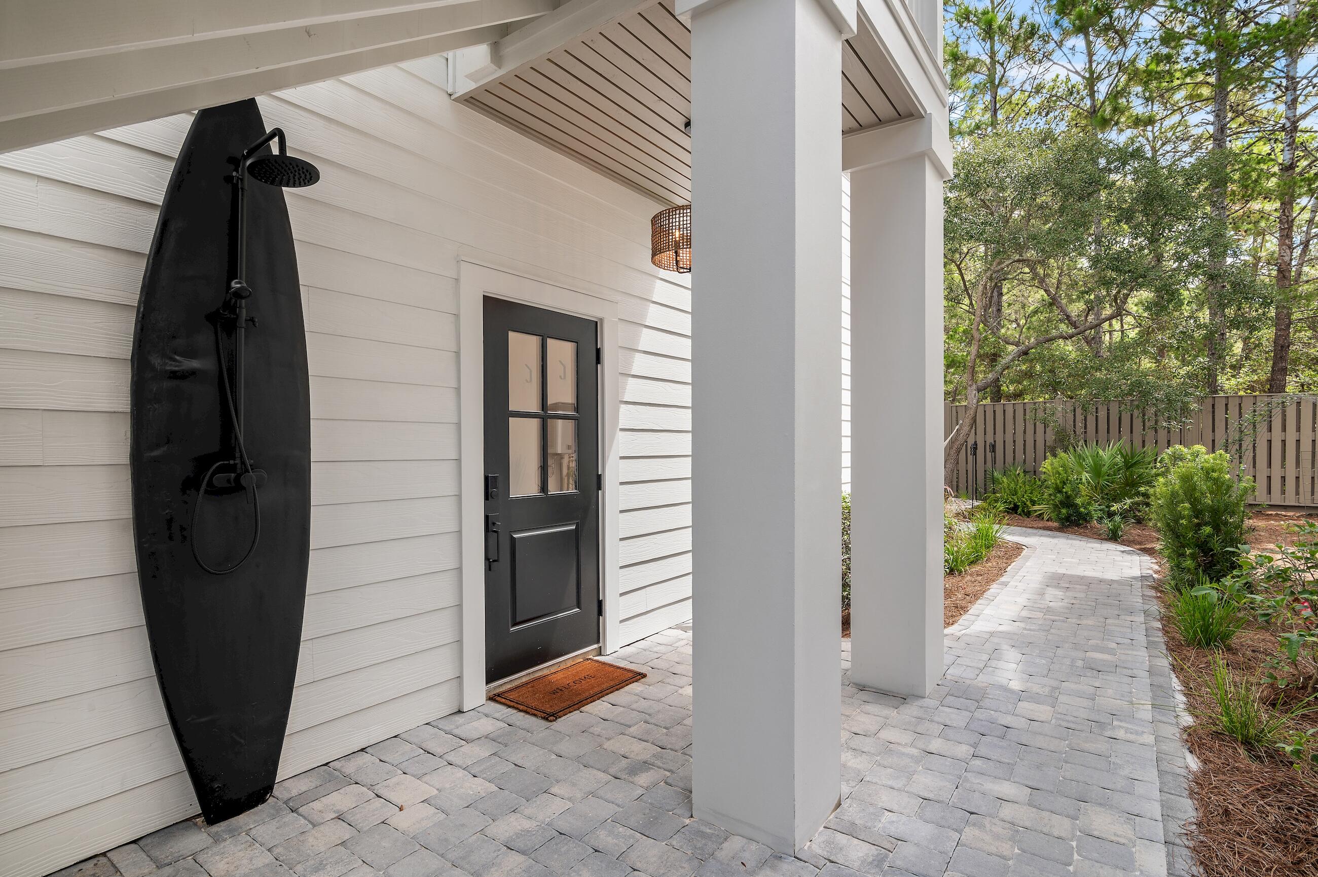 COTTAGES AT EASTERN LAKE - Residential Lease