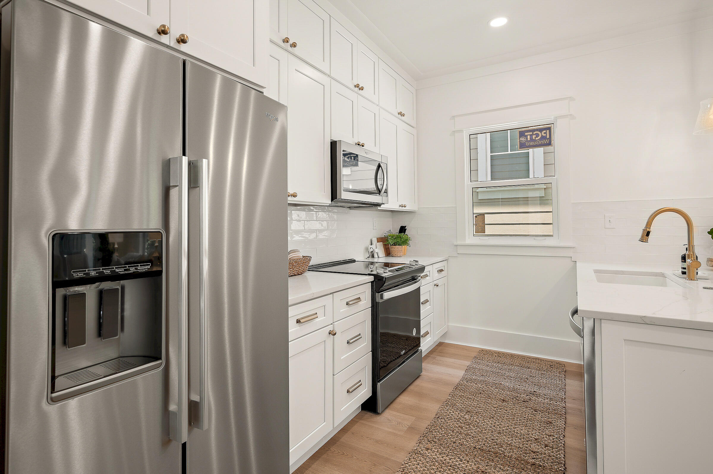 COTTAGES AT EASTERN LAKE - Residential Lease