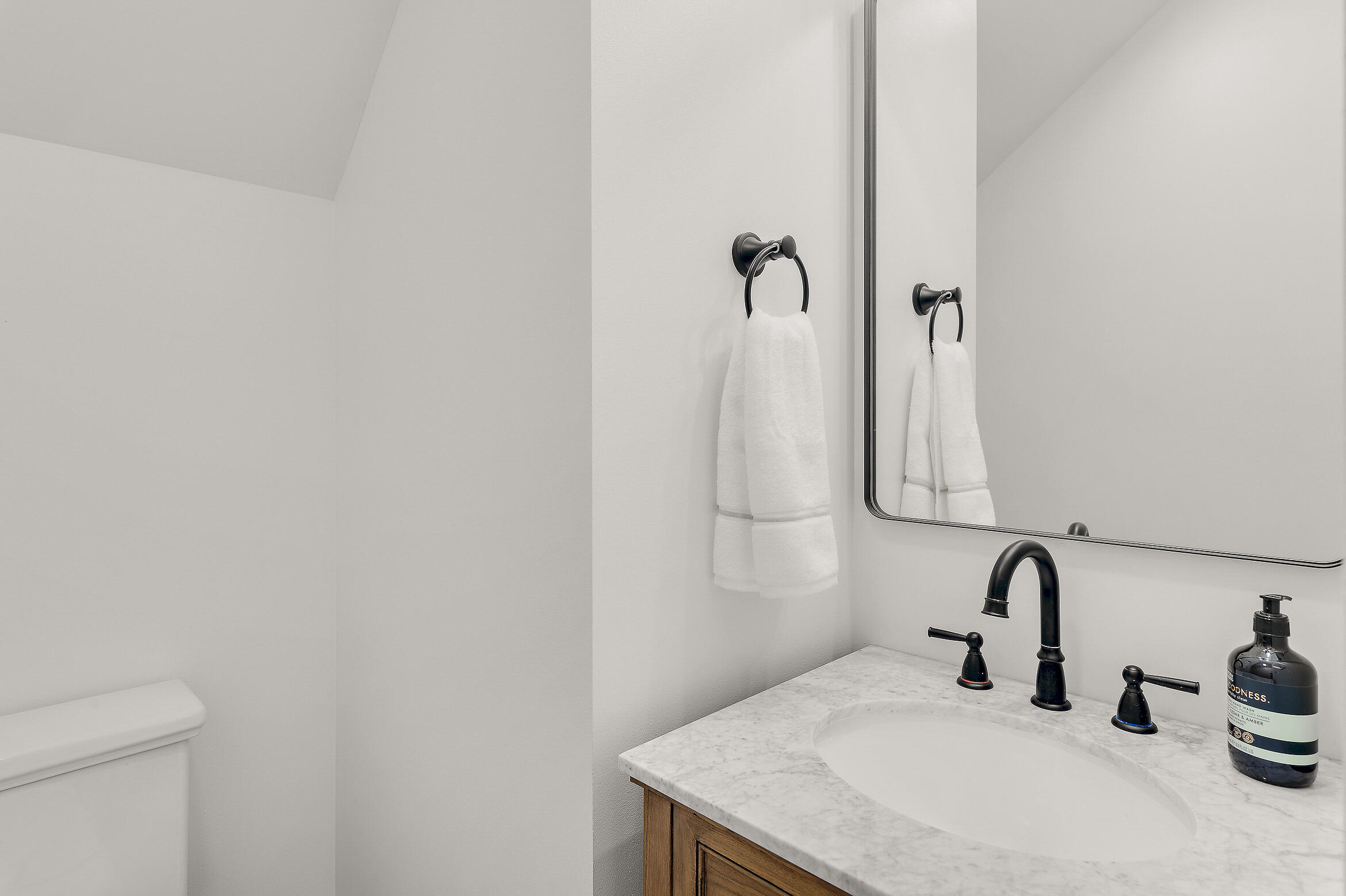 COTTAGES AT EASTERN LAKE - Residential Lease