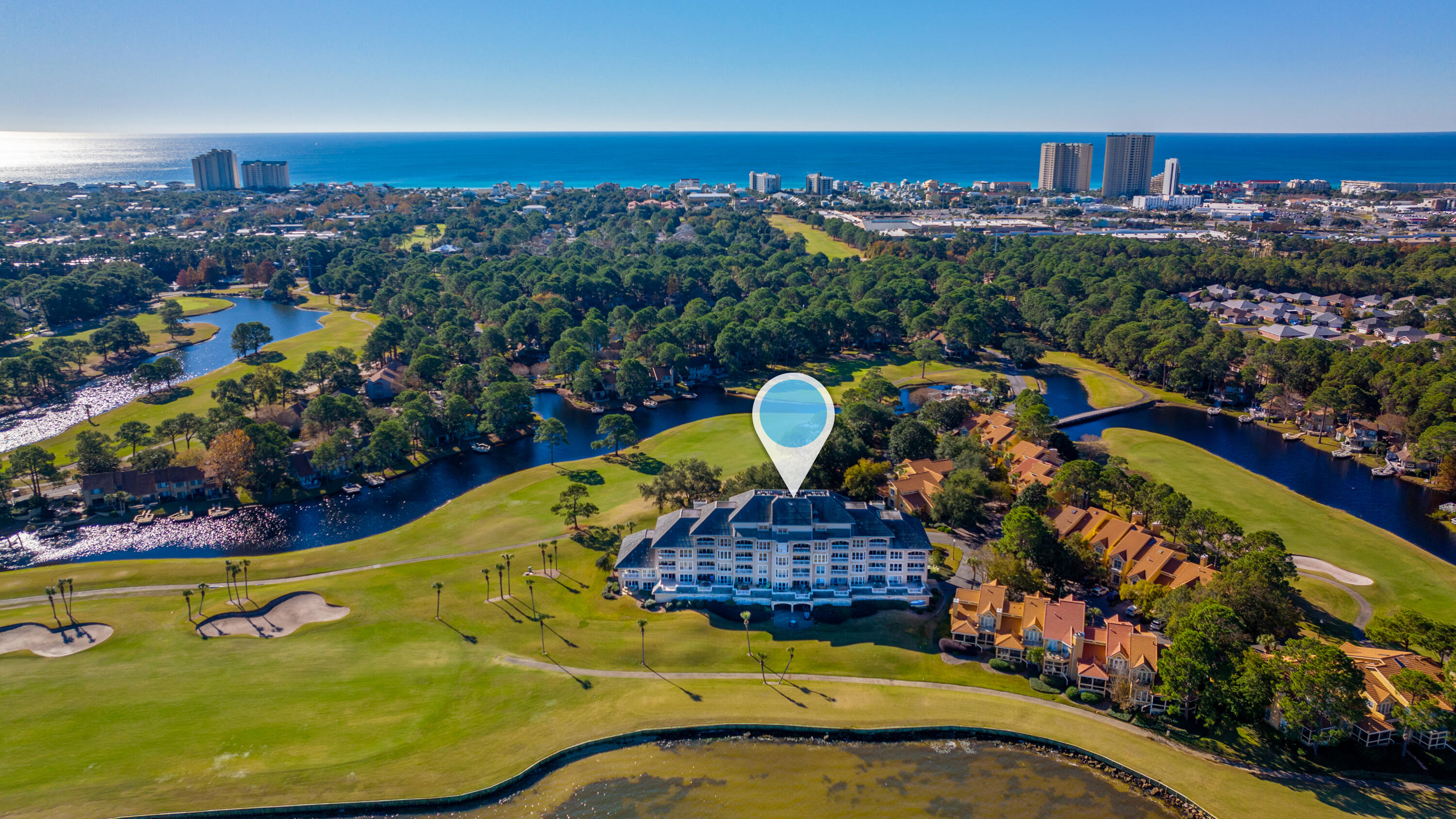 PLAYERS CLUB ON THE BAY THE - Residential