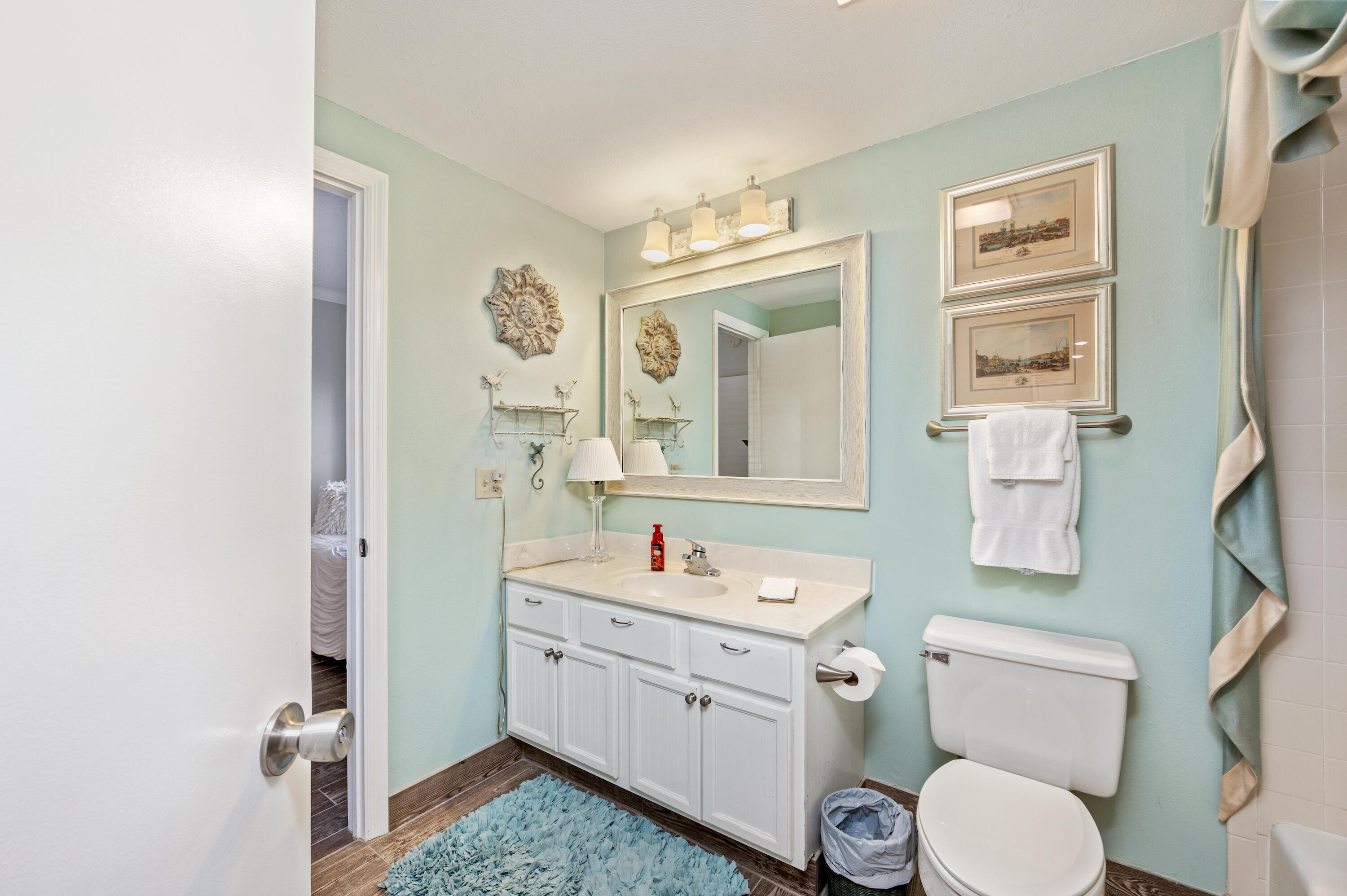 PLAYERS CLUB ON THE BAY THE - Residential