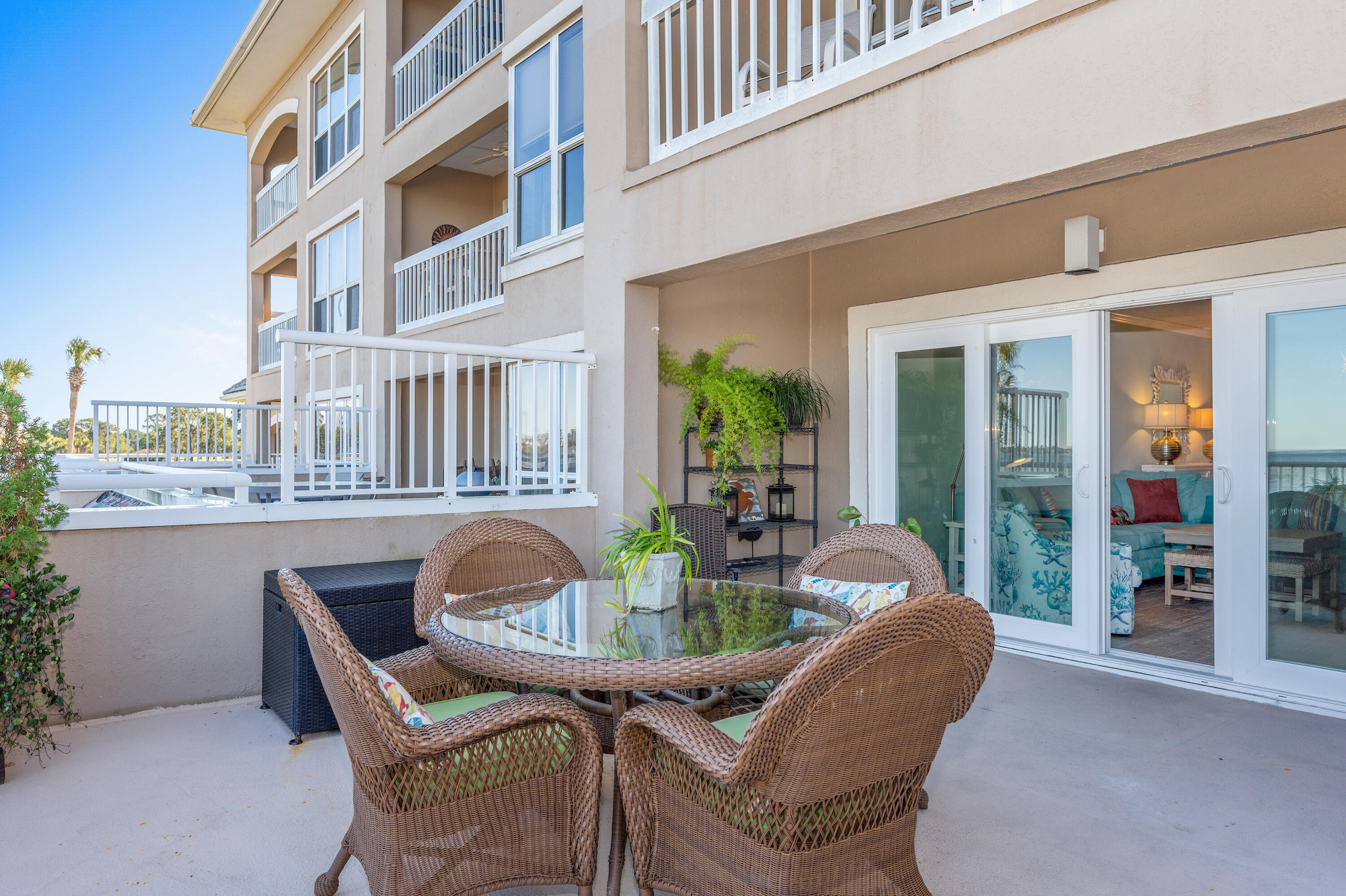 PLAYERS CLUB ON THE BAY THE - Residential