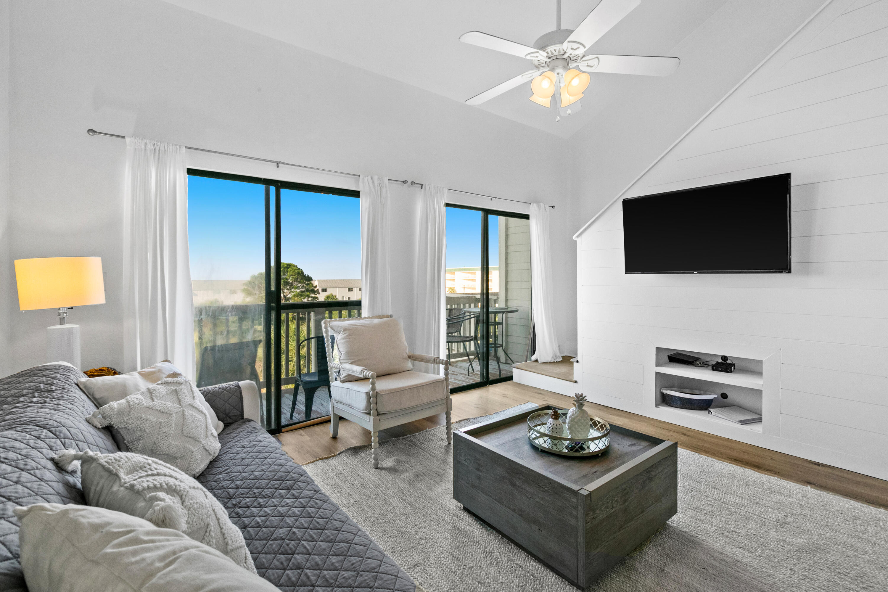 BEACHFRONT 2 PH 1 - Residential