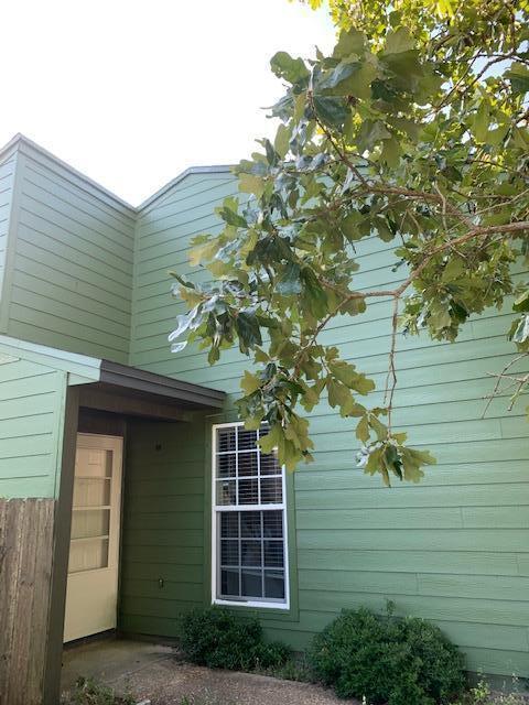 PILLAR OAKS - Residential