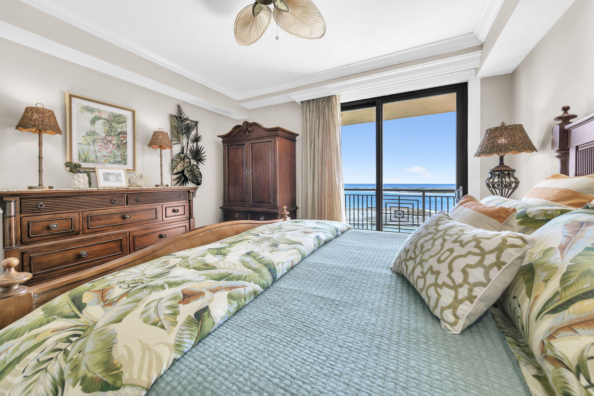 EMERALD GRANDE - Residential