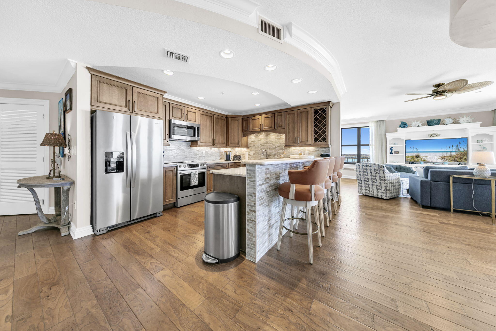 EMERALD GRANDE - Residential