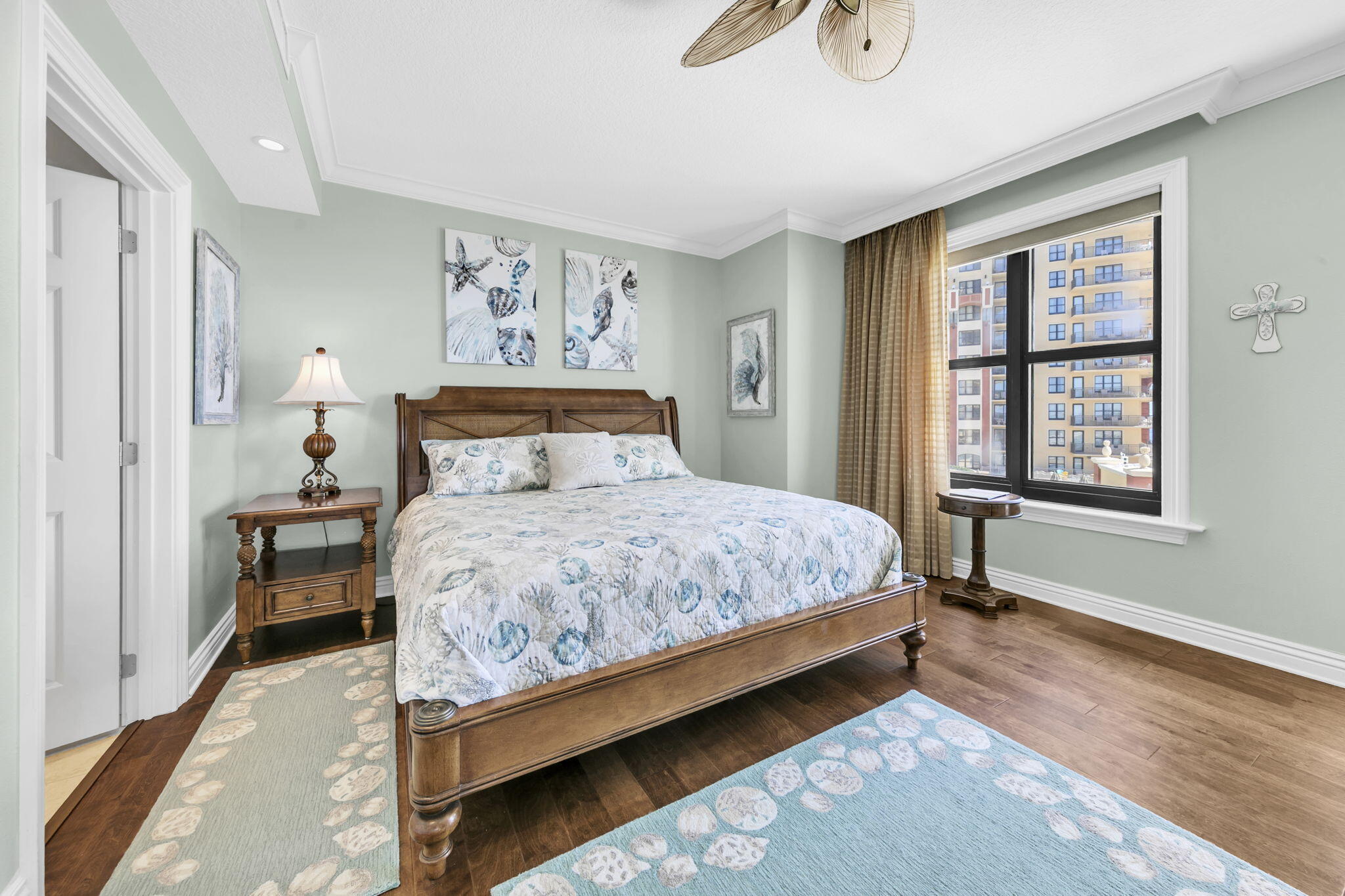 EMERALD GRANDE - Residential