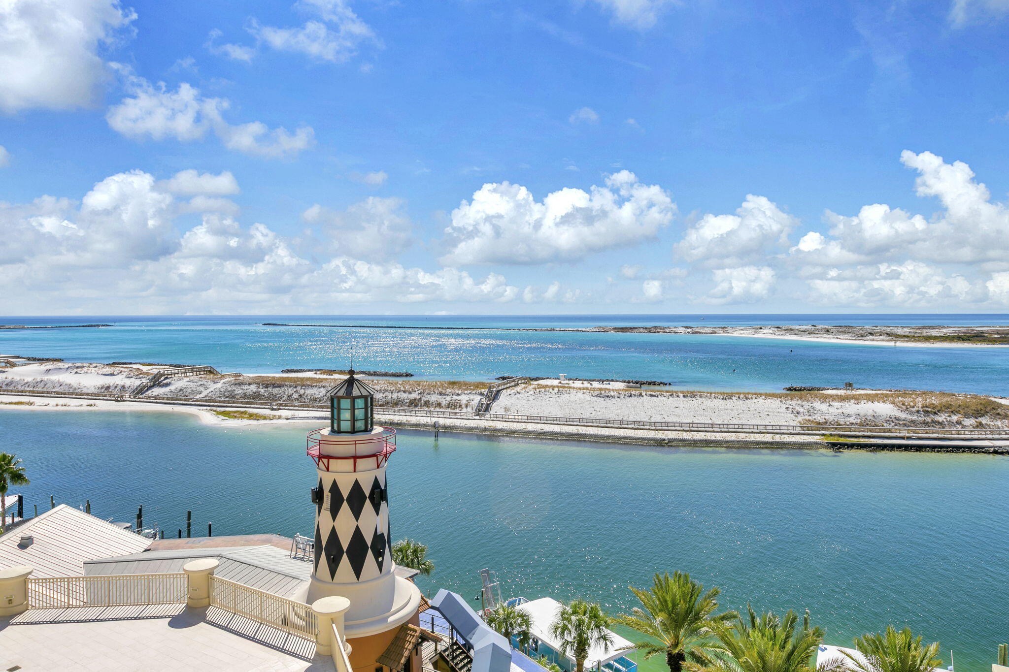 EMERALD GRANDE - Residential