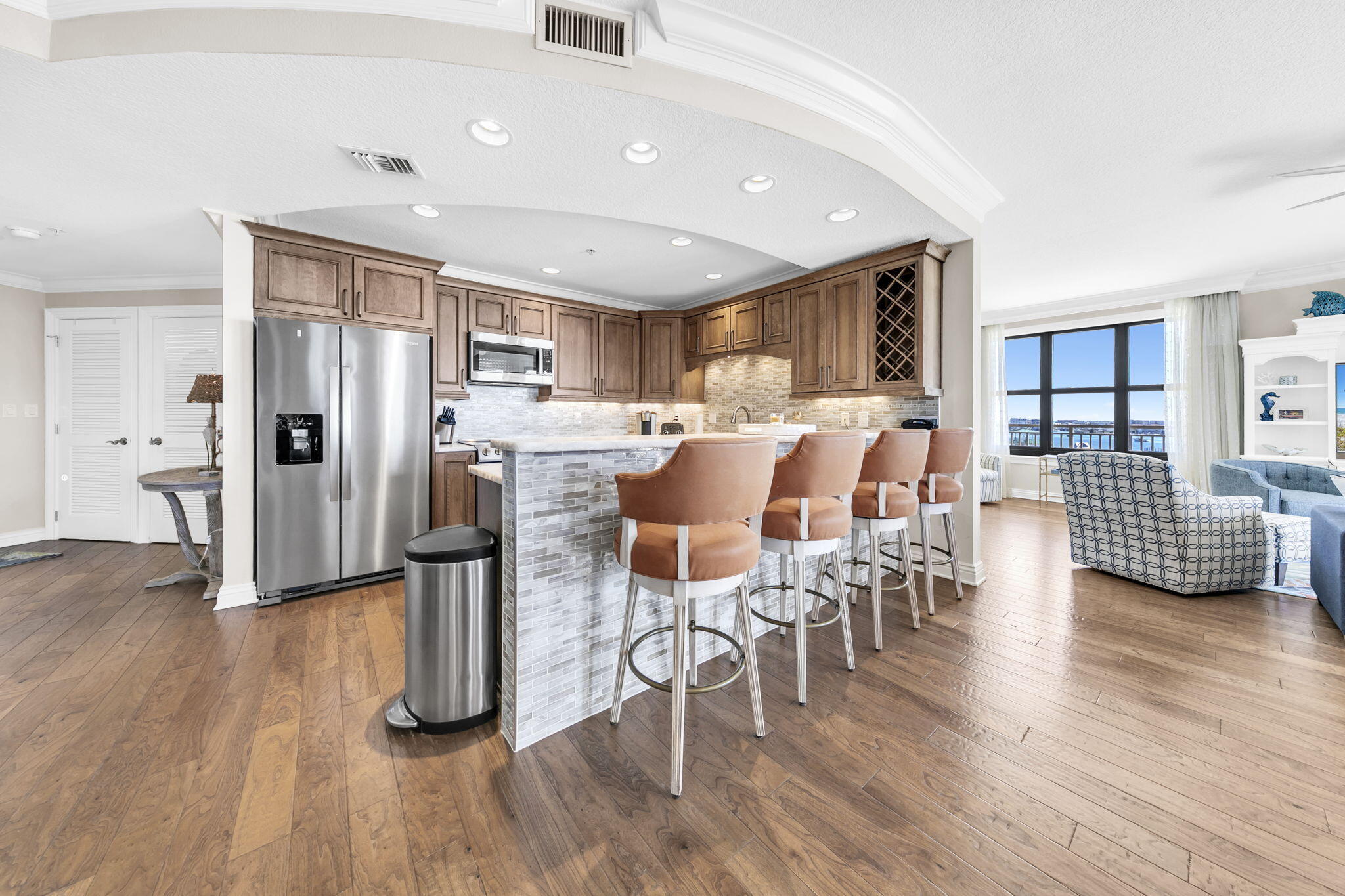 EMERALD GRANDE - Residential