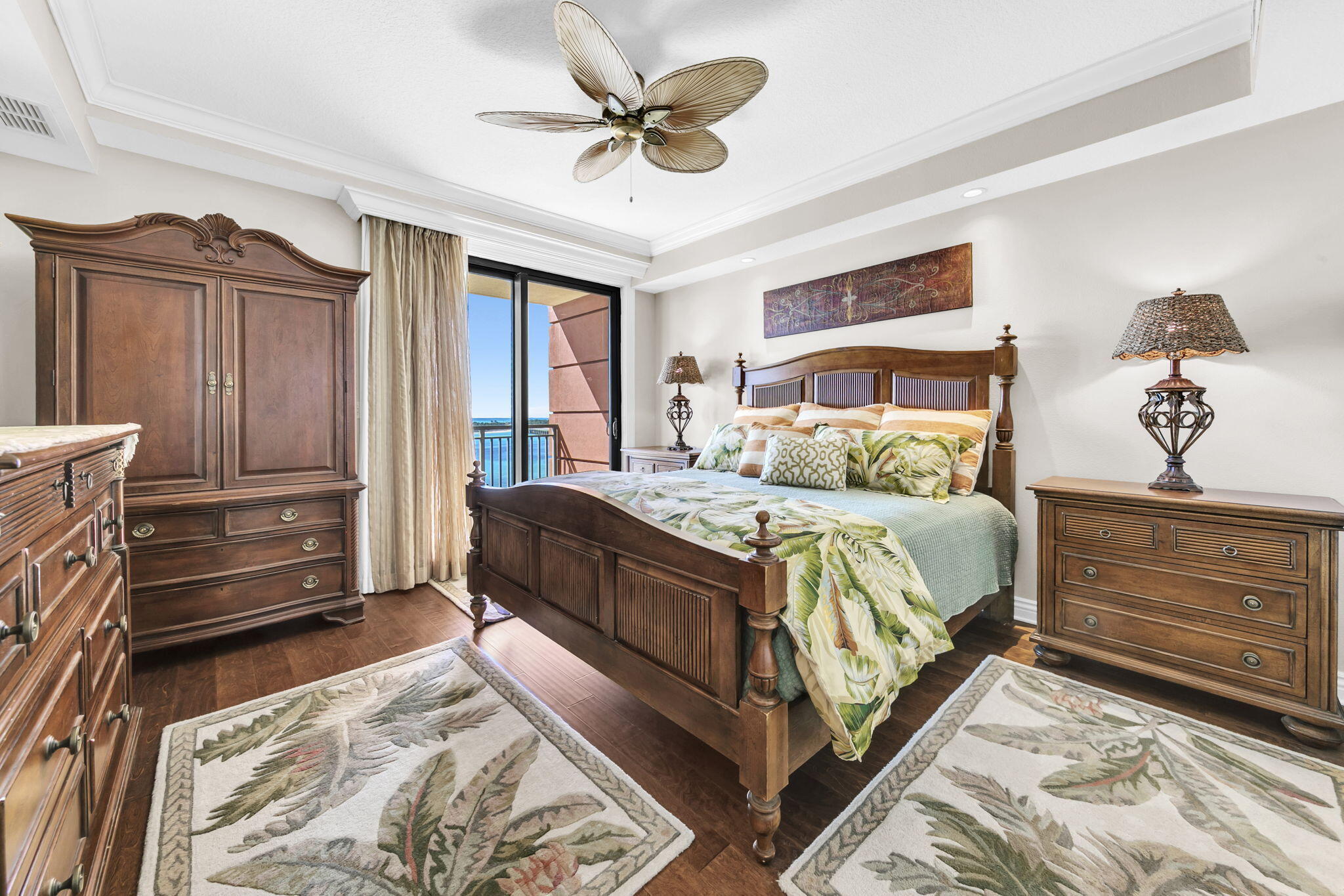 EMERALD GRANDE - Residential