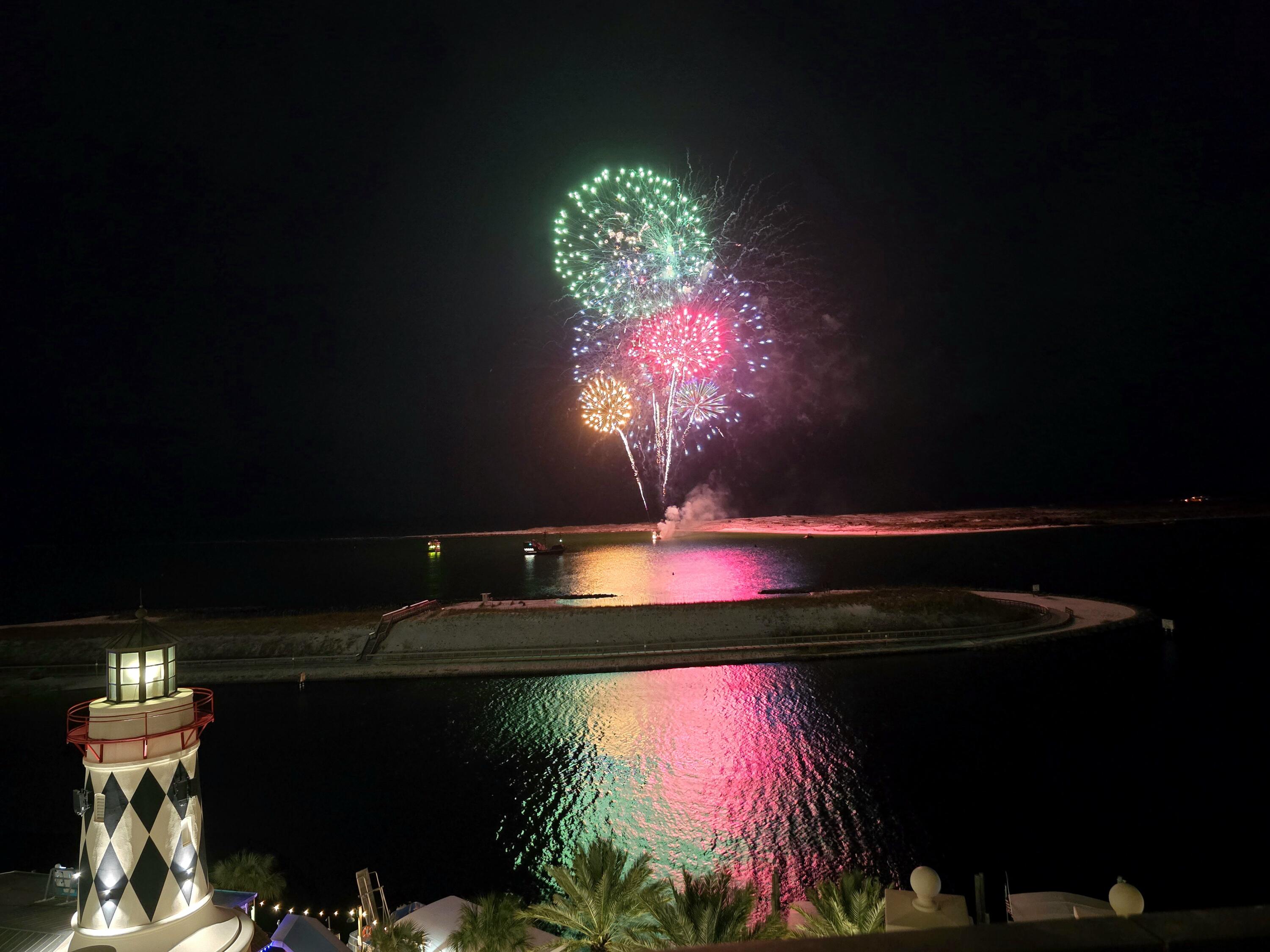 EMERALD GRANDE - Residential