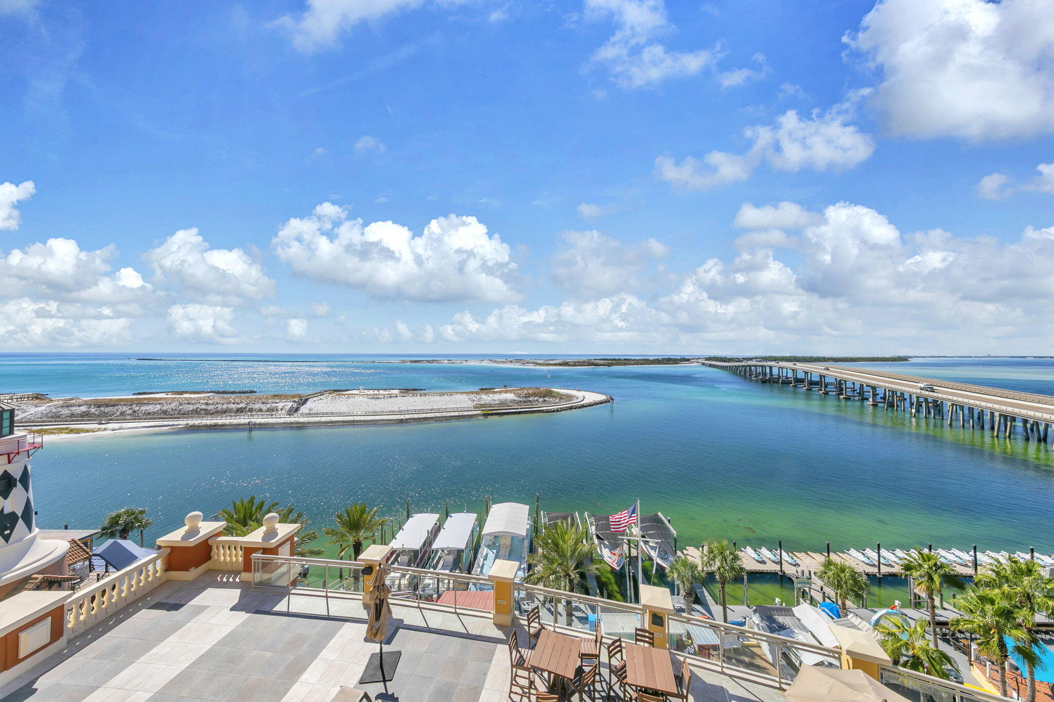 EMERALD GRANDE - Residential