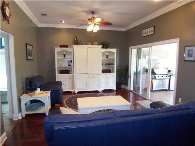 EMERALD LAKES PH 3 - Residential Lease