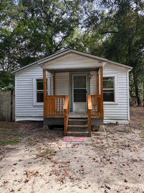 Cute 2 bedroom, 1 bathroom home. Large backyard. Ten minute walk to Historic Downtown Crestview. Great home for investors, previously rented at $1.600. Would be great for first time homebuyer as well! Great for military as Duke, Hurlburt, and Elgin close by. Move In Ready! Entire home renovated in 2020. New roof, windows, water heater, HVAC, and front and back porches. Come and check this one out today!