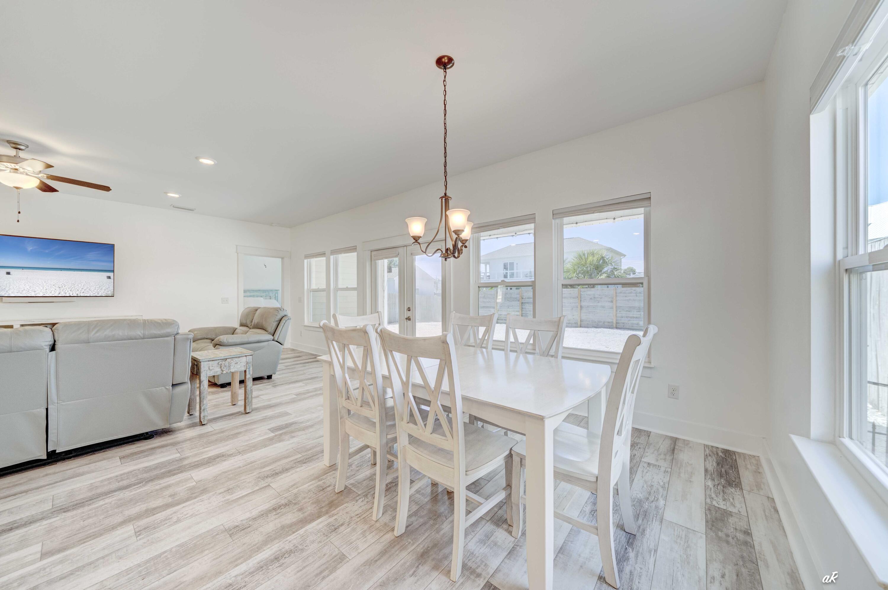 HOLIDAY BEACH UNIT 06 - Residential