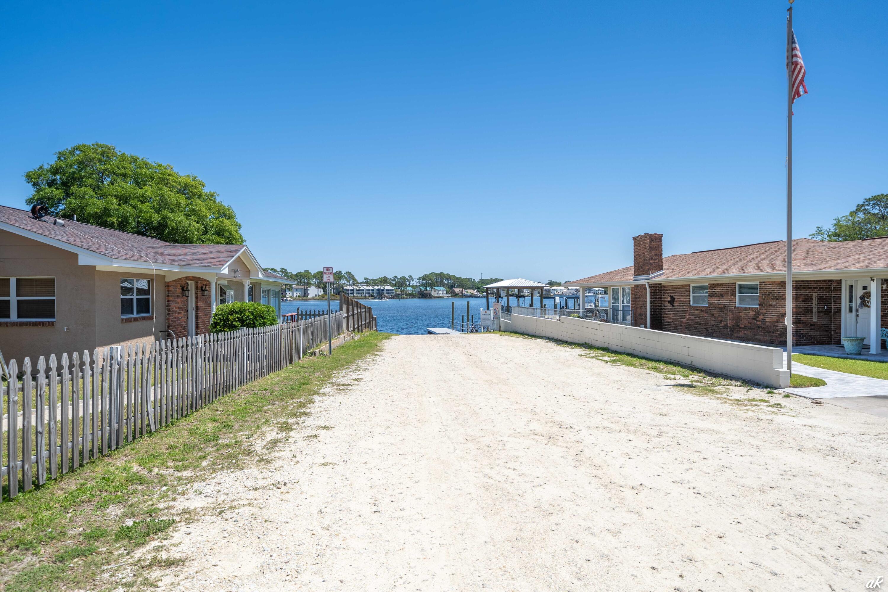 HOLIDAY BEACH UNIT 06 - Residential