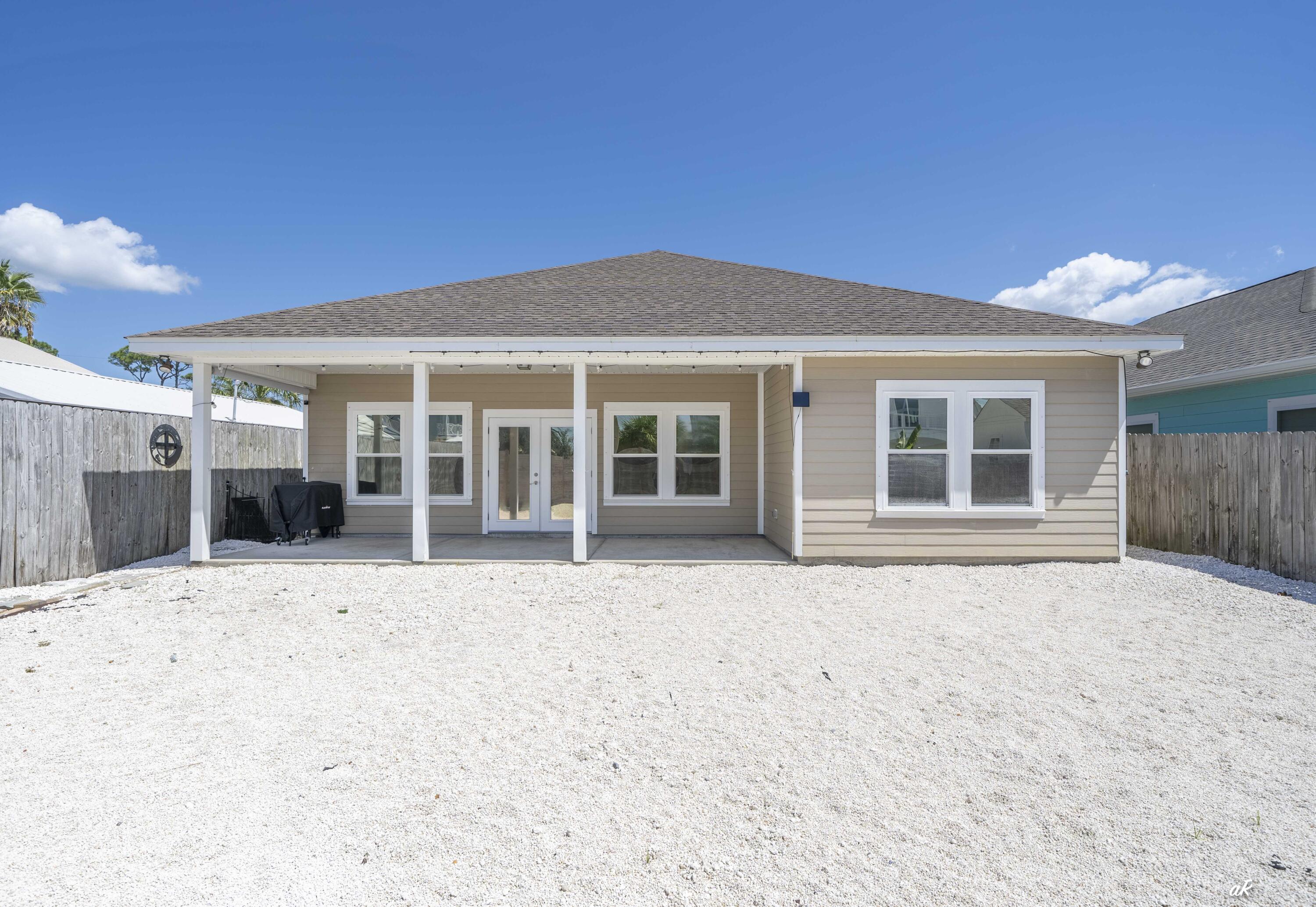 HOLIDAY BEACH UNIT 06 - Residential