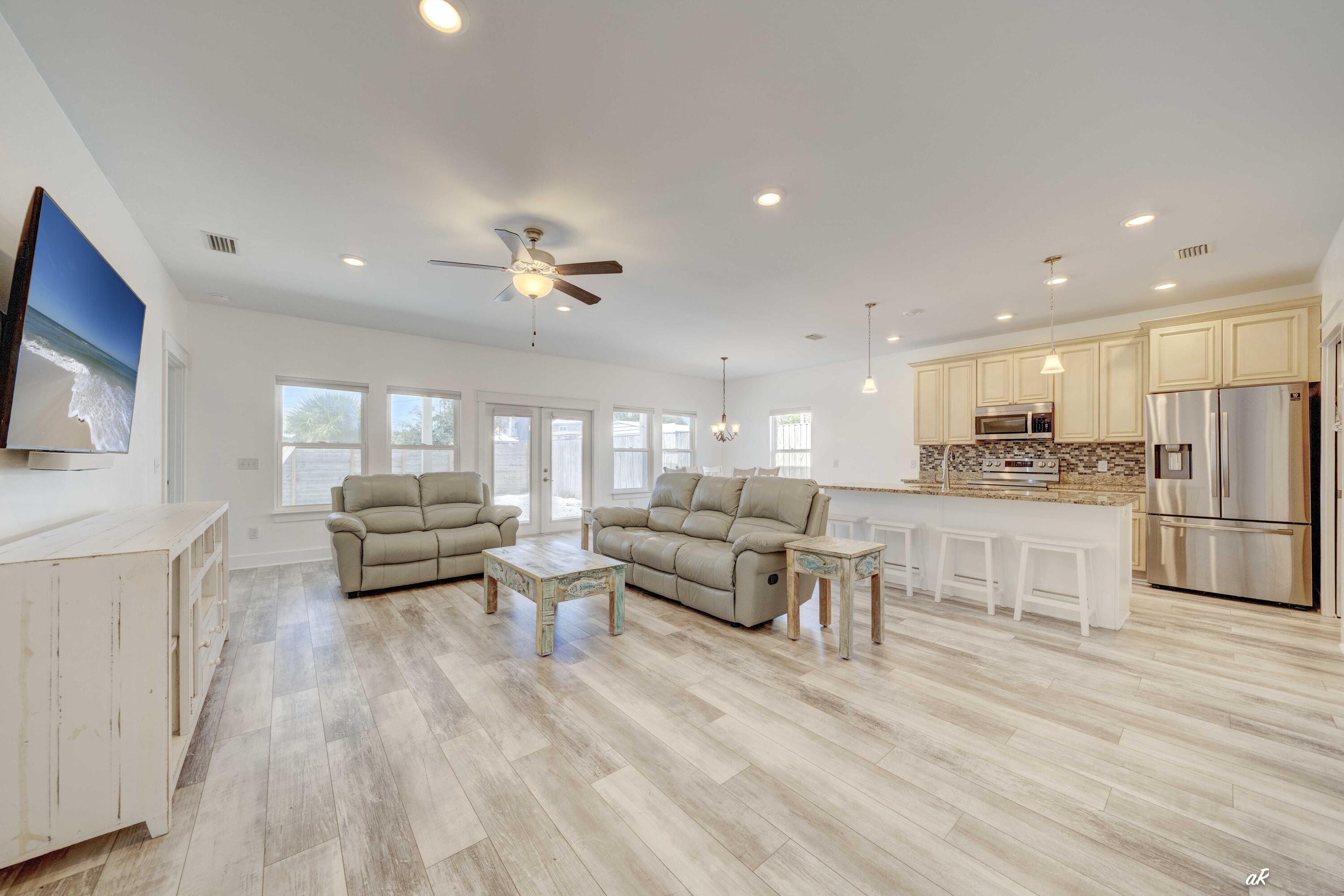 HOLIDAY BEACH UNIT 06 - Residential