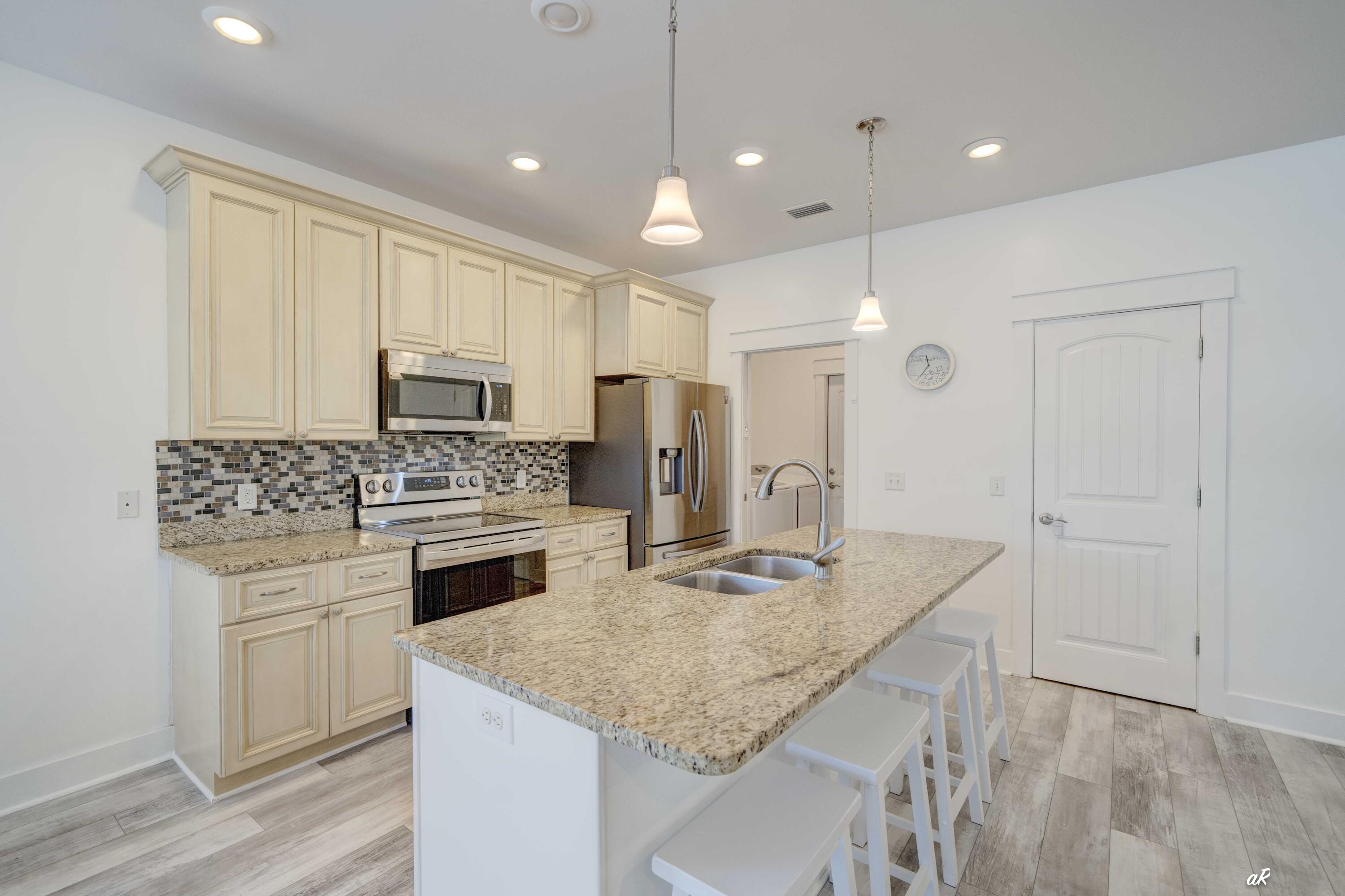 HOLIDAY BEACH UNIT 06 - Residential