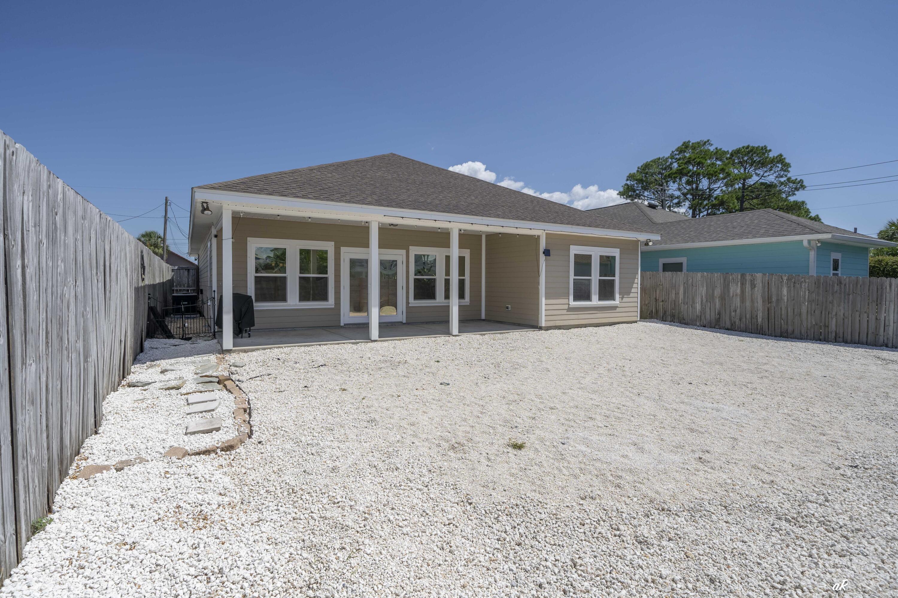 HOLIDAY BEACH UNIT 06 - Residential
