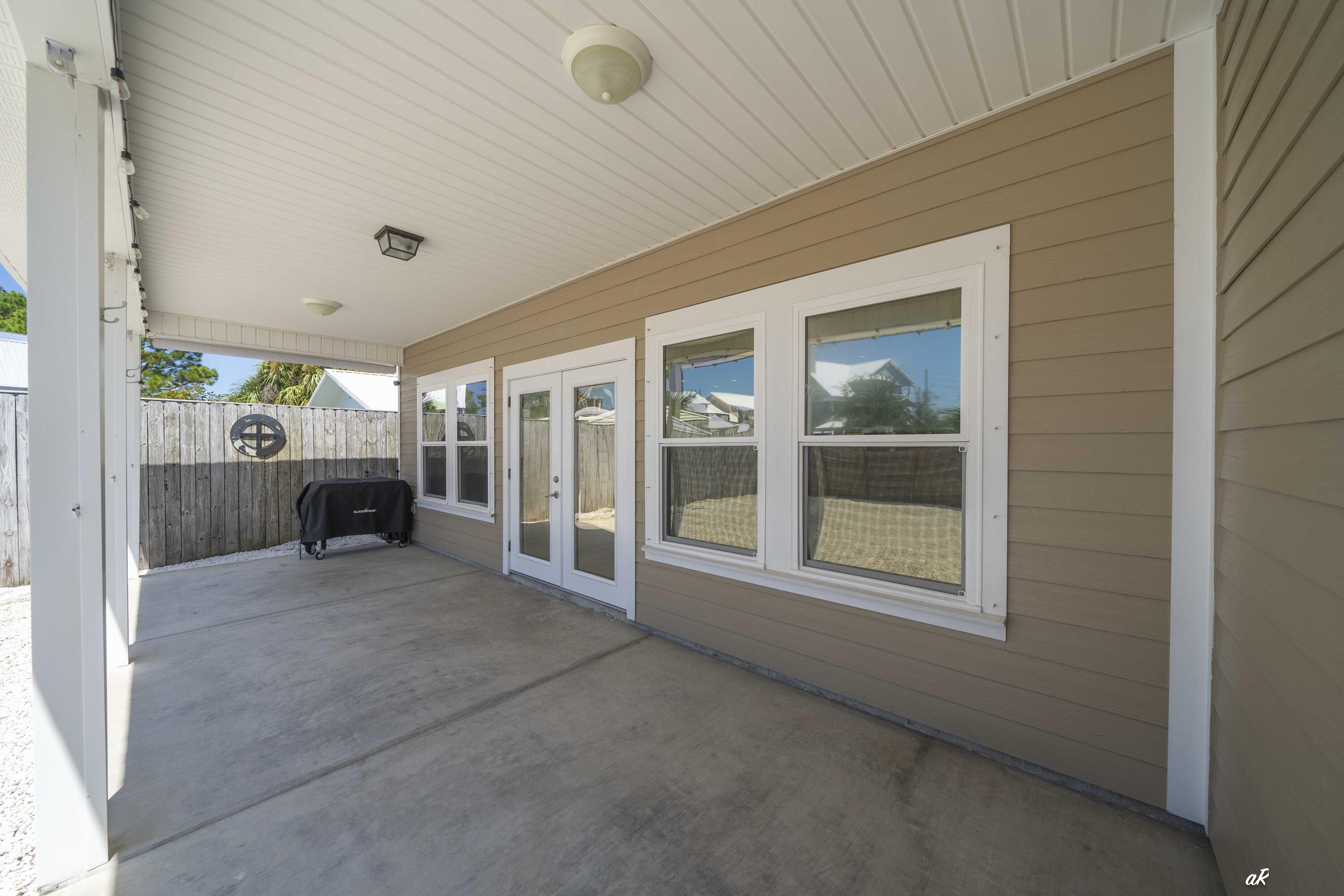 HOLIDAY BEACH UNIT 06 - Residential