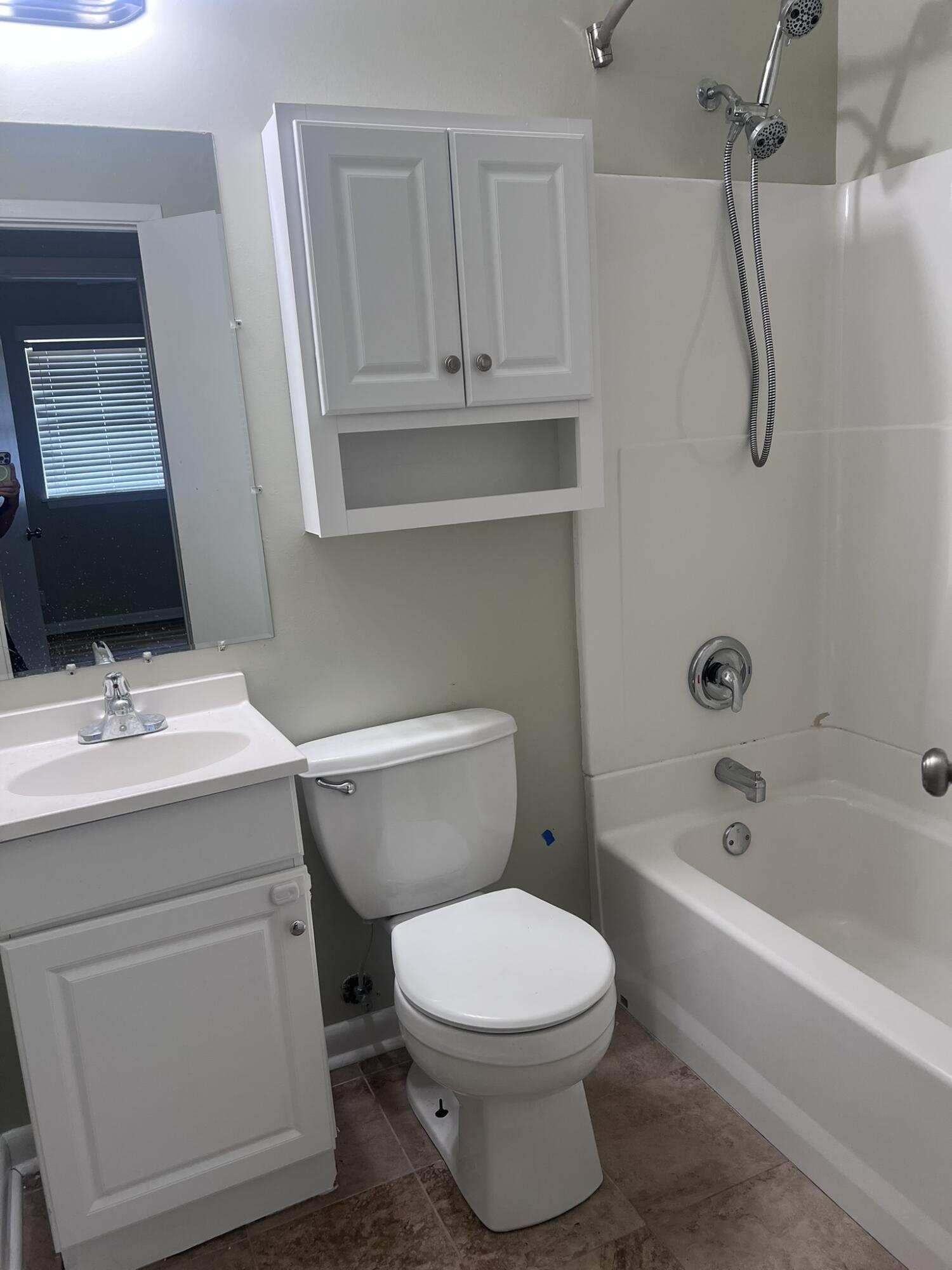 ADAMS POWELL - Residential Lease