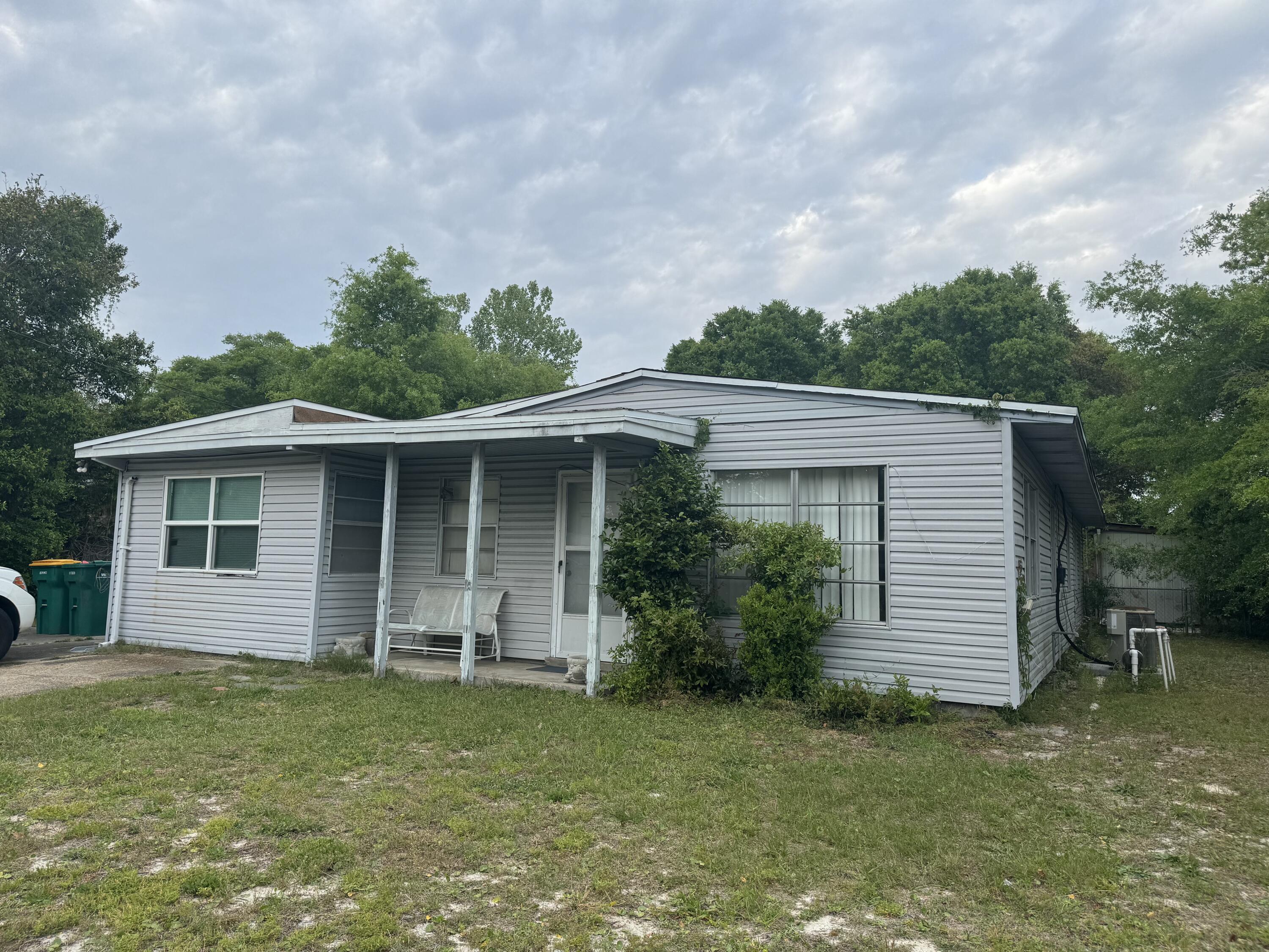 Calling all buyers/investors with a vision! This home is ready for you to transform it. 3 bed, 2 bath home built in 1960 with two living spaces and tons of potential with the right eye! Schedule your showing today!