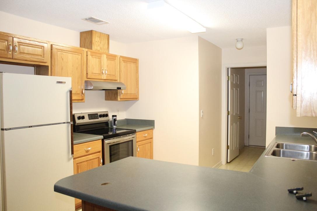 TEN LAKE ESTATES UNIT 4 - Residential