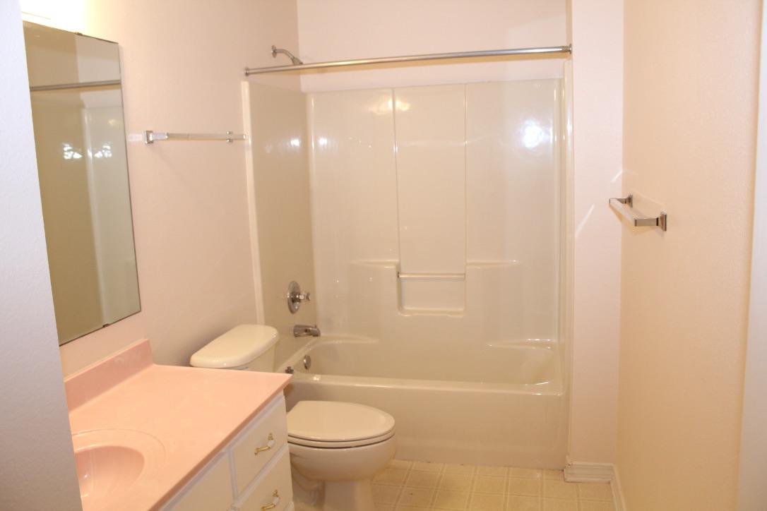 TEN LAKE ESTATES UNIT 4 - Residential
