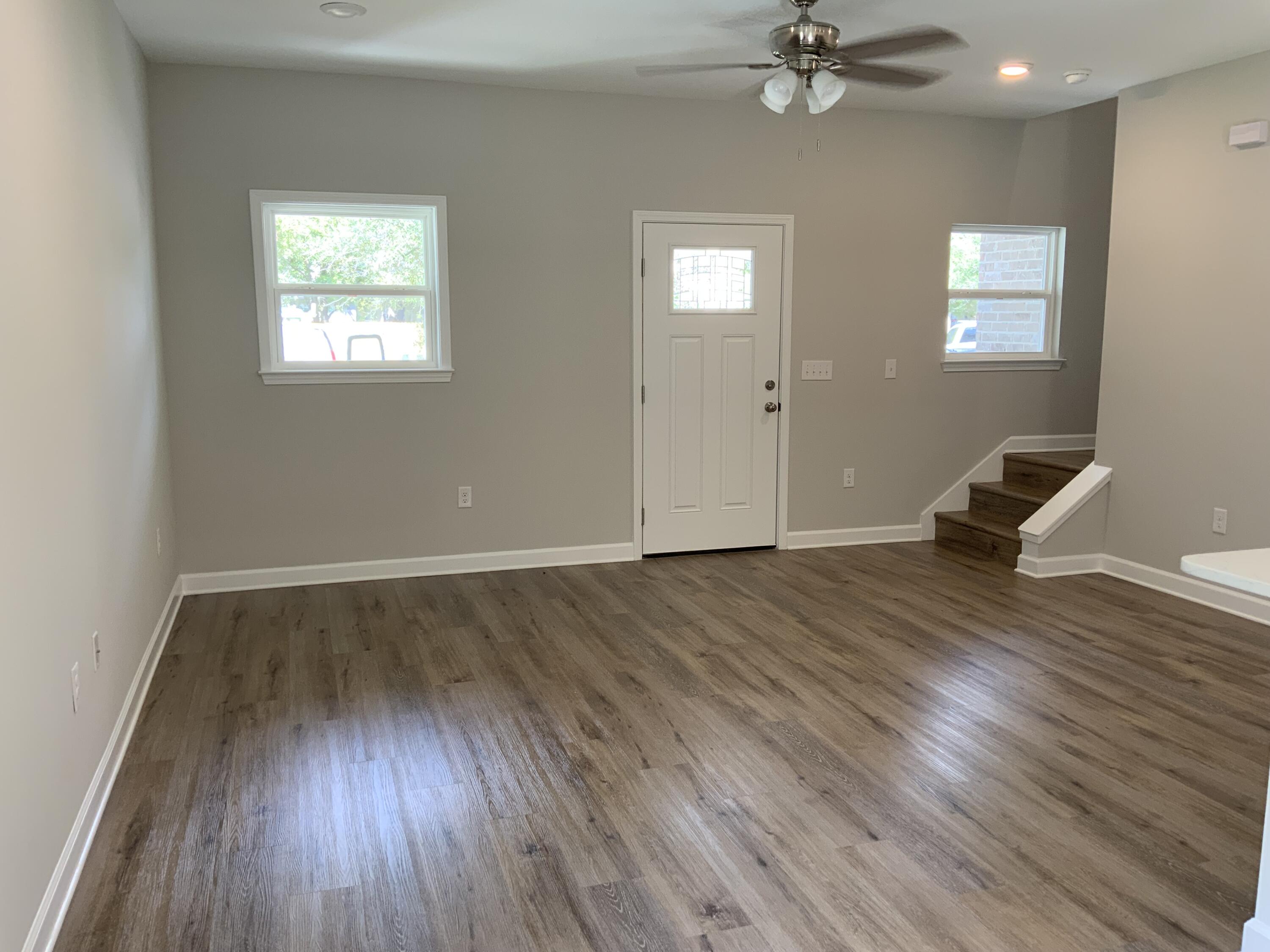 LAUREL OAKS S/D - Residential