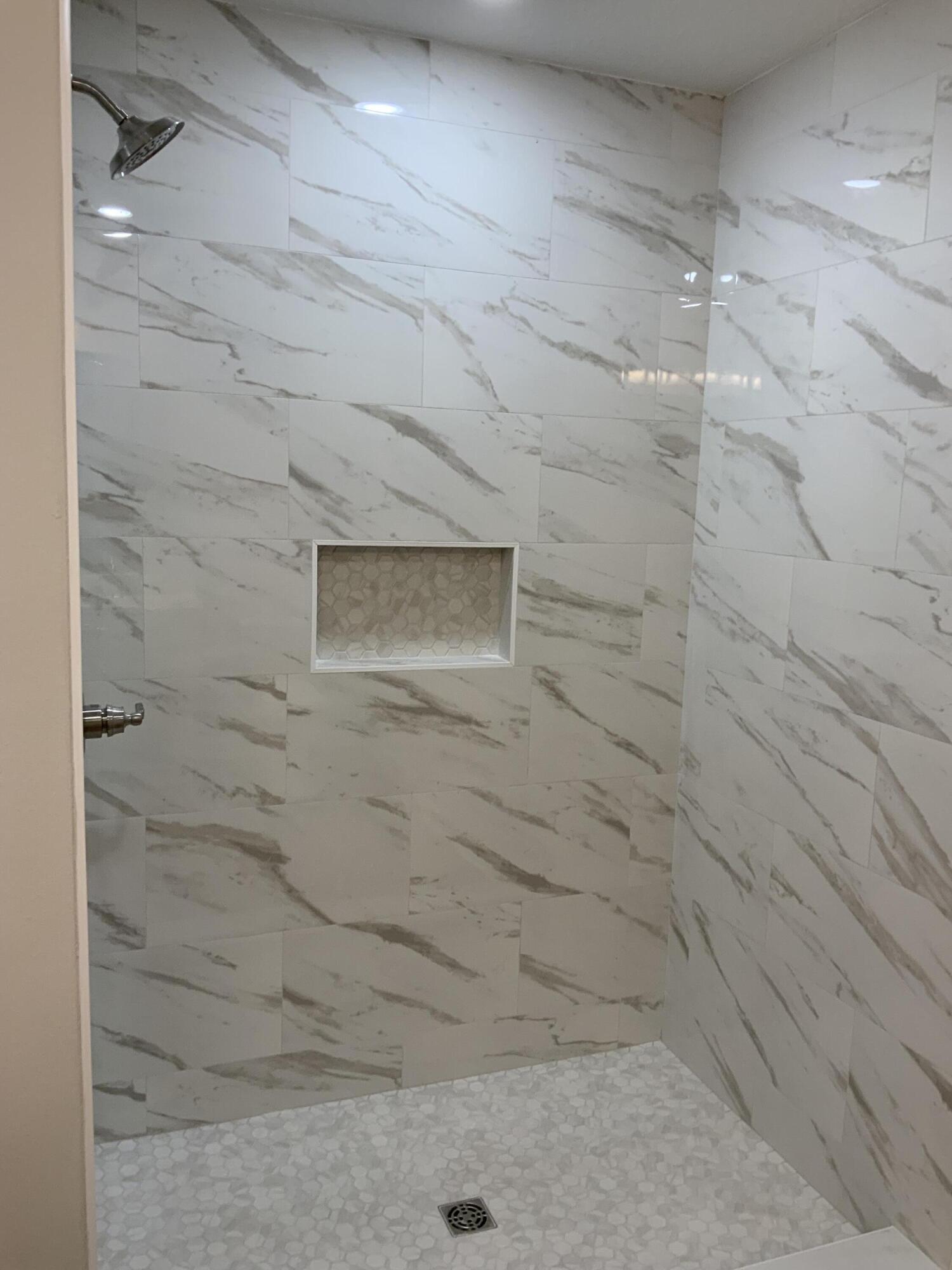 LAUREL OAKS S/D - Residential