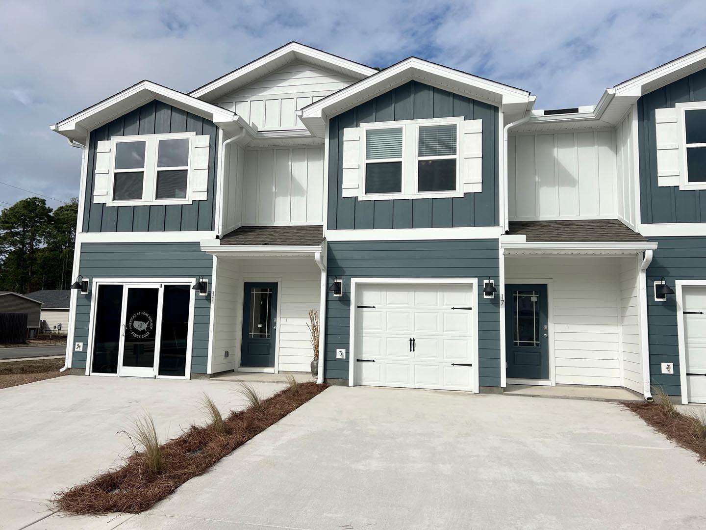 Hawk's Landing Townhomes - Residential