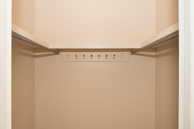 MARY ESTHER MANOR - Residential