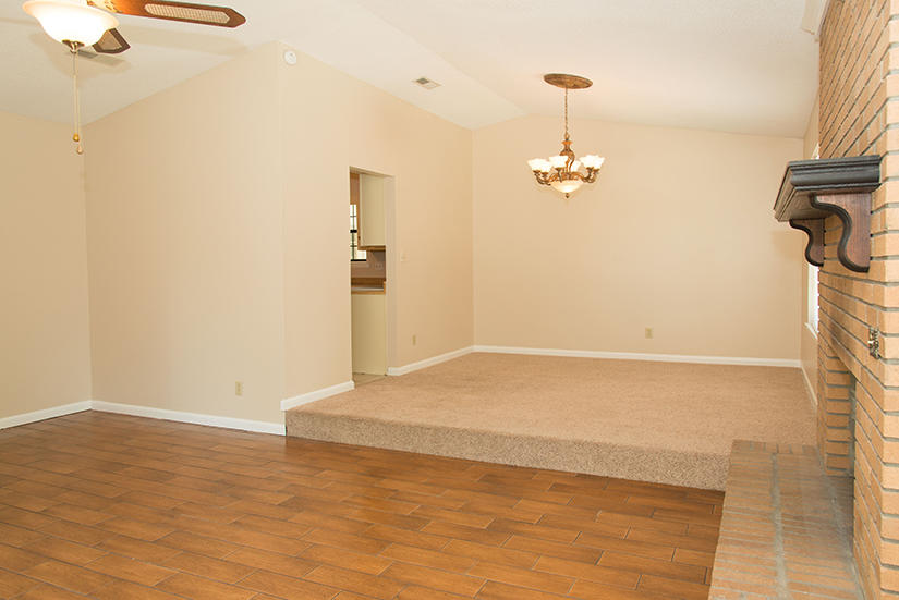 MARY ESTHER MANOR - Residential