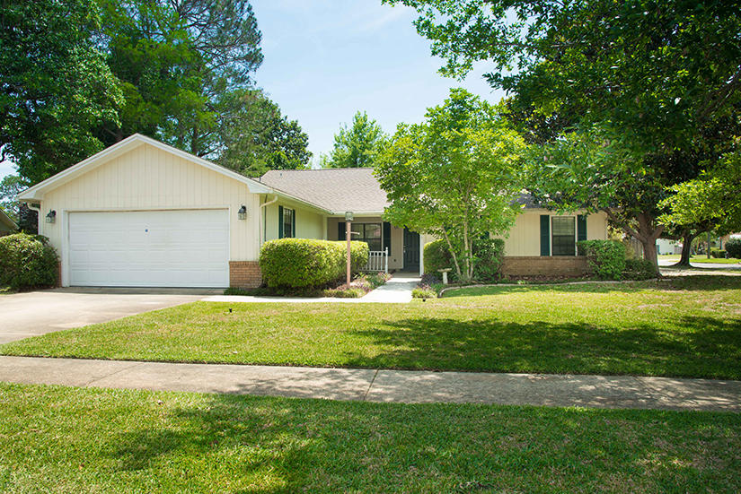 MARY ESTHER MANOR - Residential
