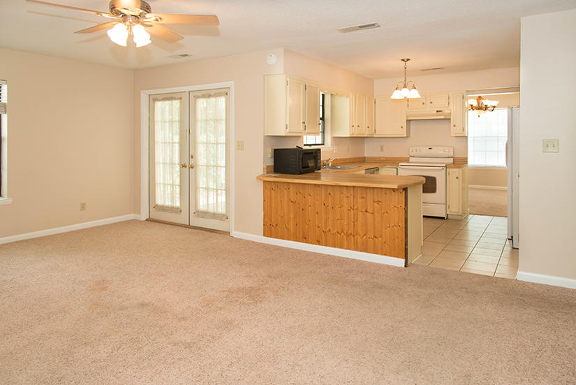 MARY ESTHER MANOR - Residential