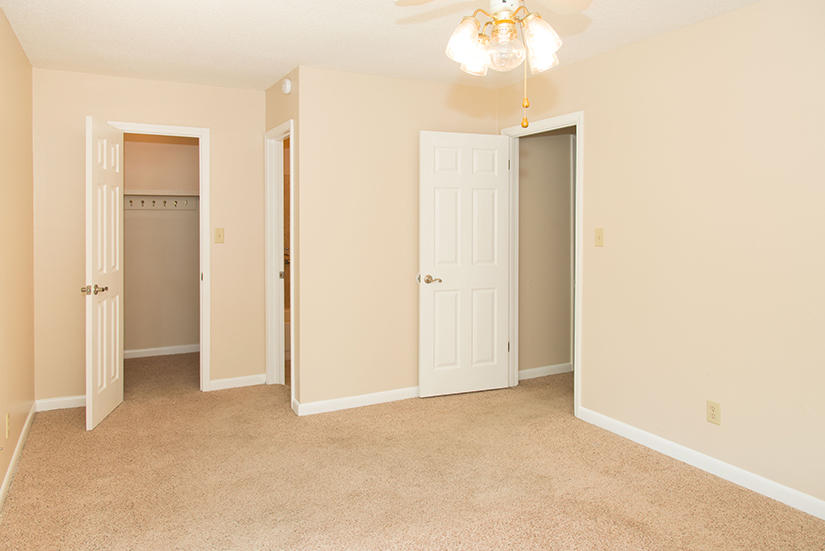 MARY ESTHER MANOR - Residential