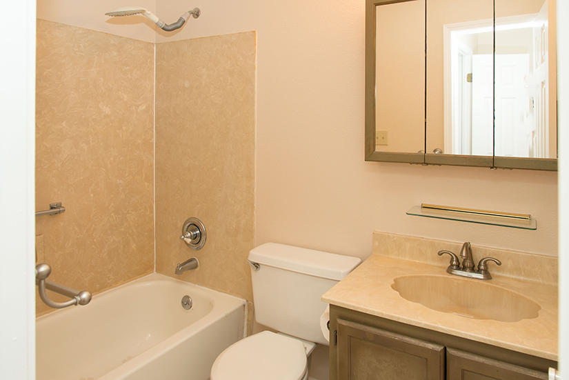 MARY ESTHER MANOR - Residential