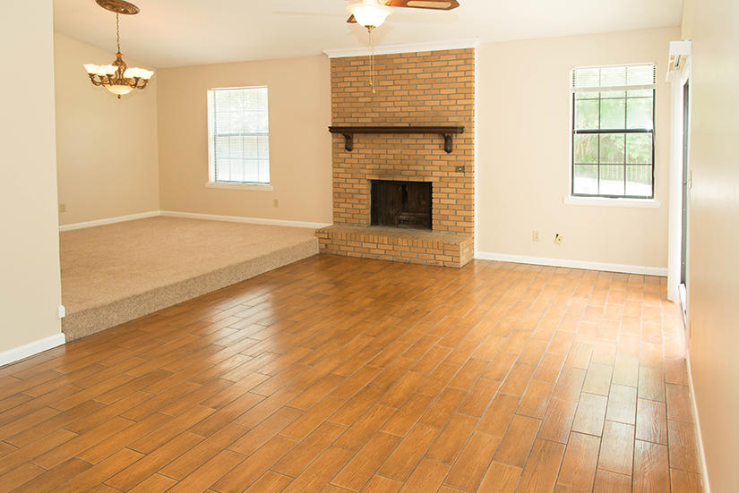 MARY ESTHER MANOR - Residential