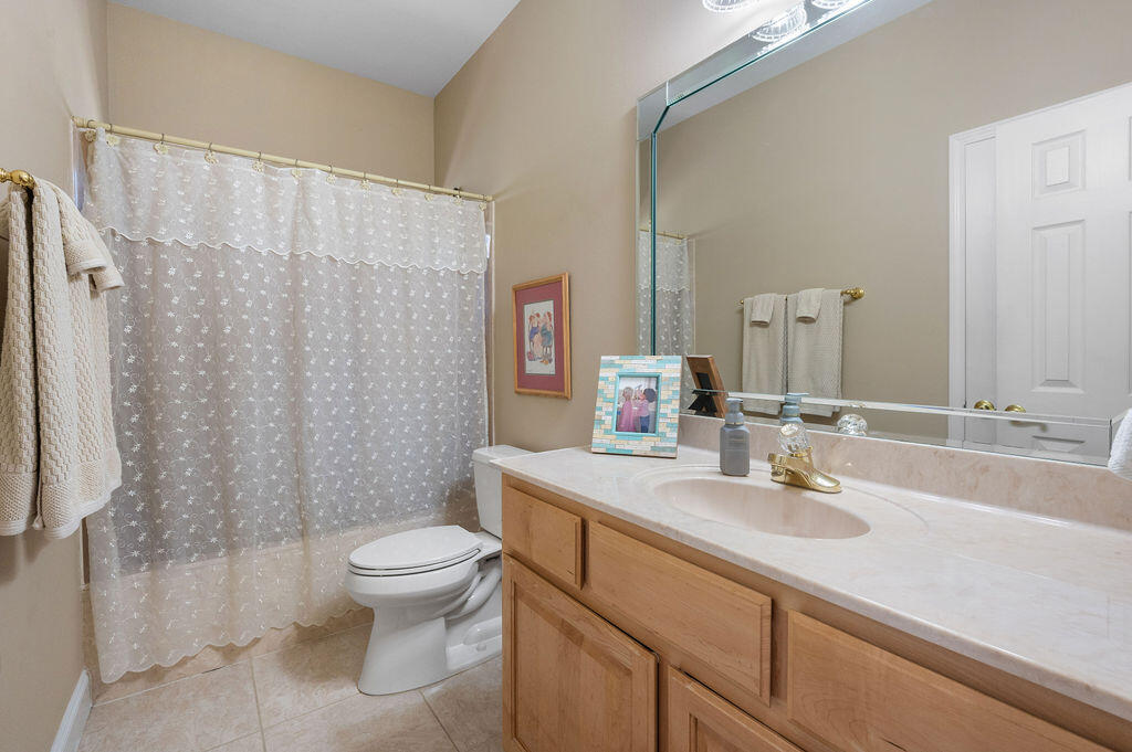 BAYSHORE PLACE PH 1 - Residential