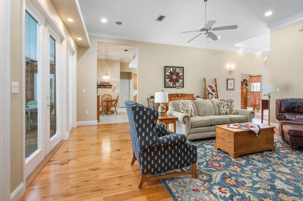 BAYSHORE PLACE PH 1 - Residential
