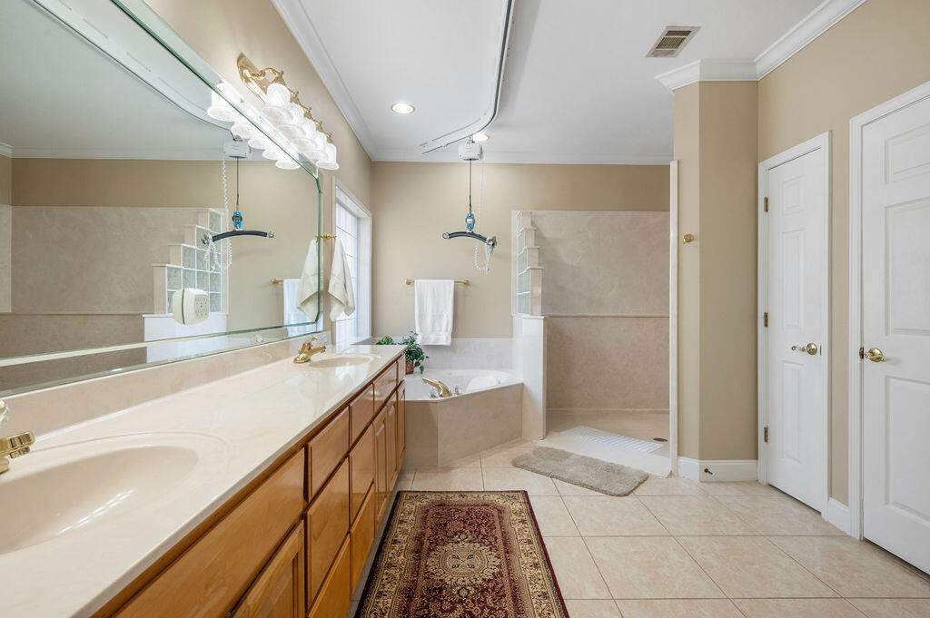 BAYSHORE PLACE PH 1 - Residential