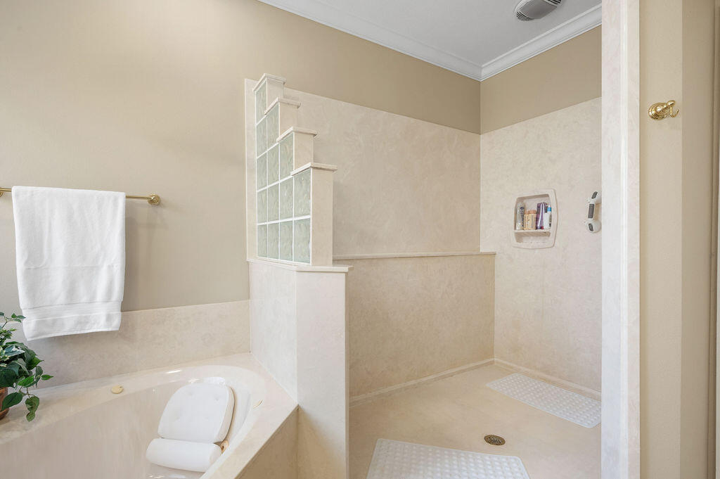 BAYSHORE PLACE PH 1 - Residential